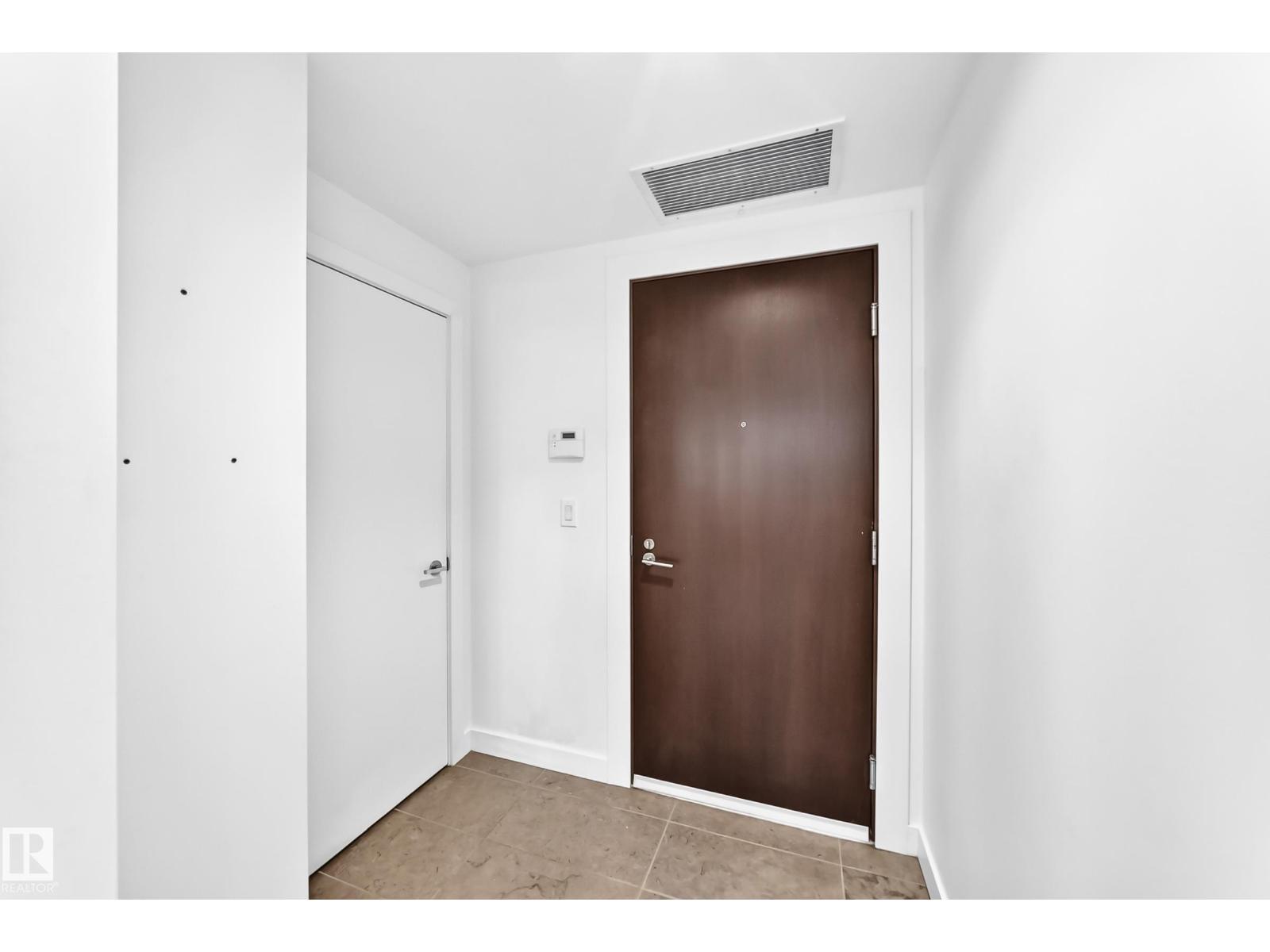 #104 2612 109 St Nw Property Photo 4