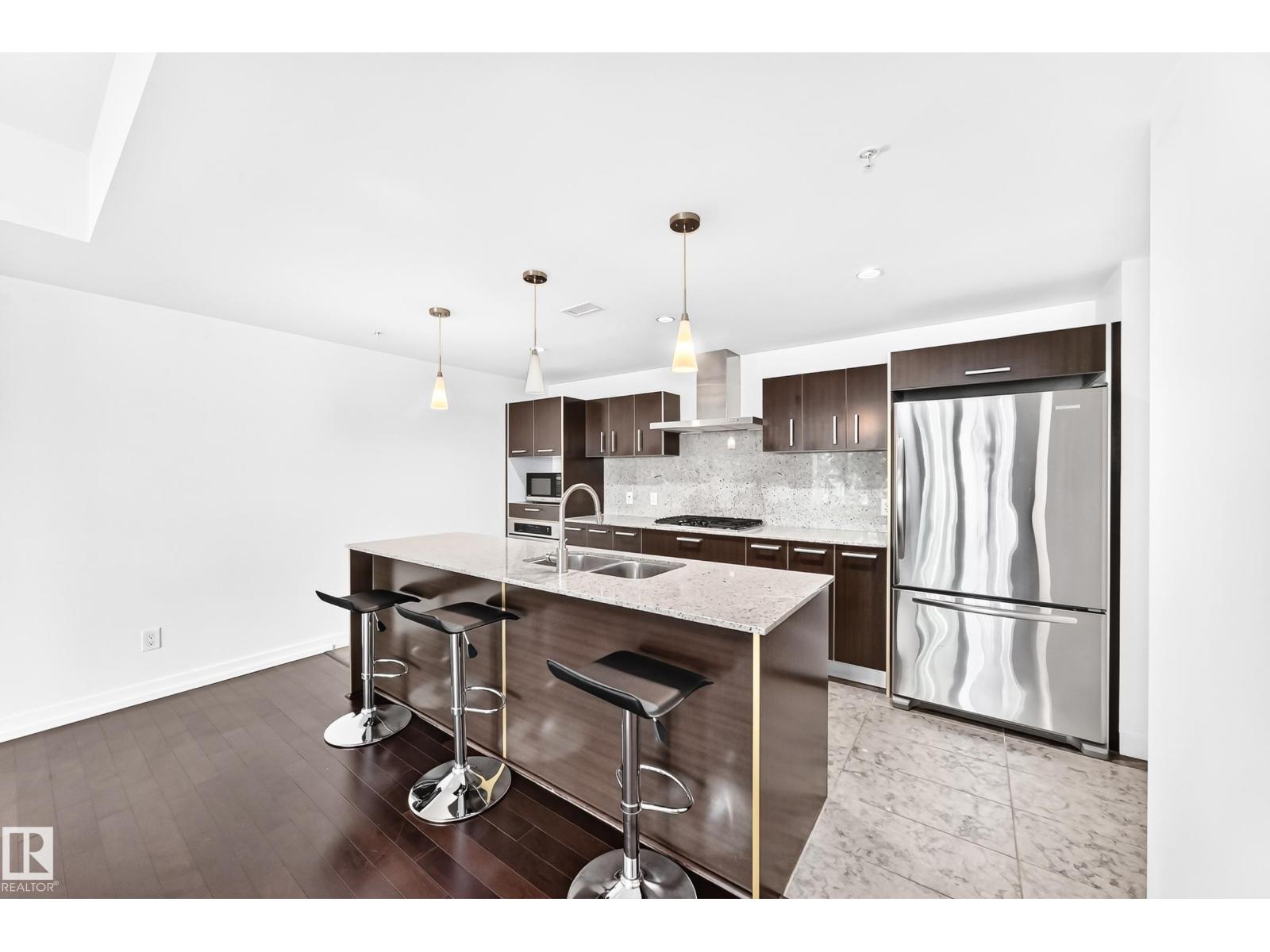 #104 2612 109 St Nw Property Photo 5