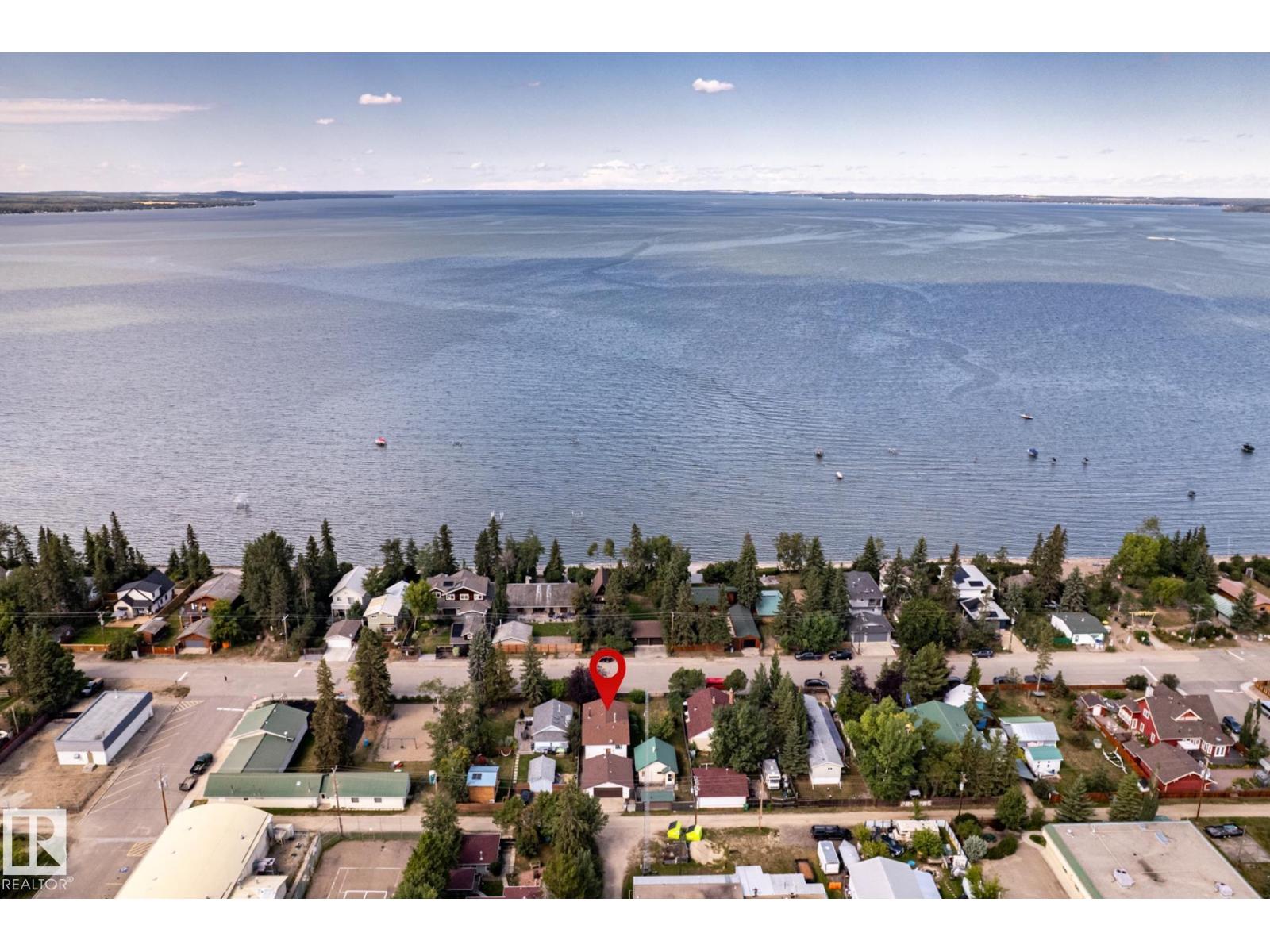614 1 Av Photo de la propriété 1