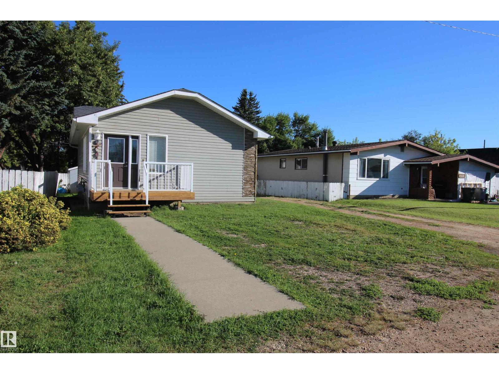 10216 101 St Property Photo 5