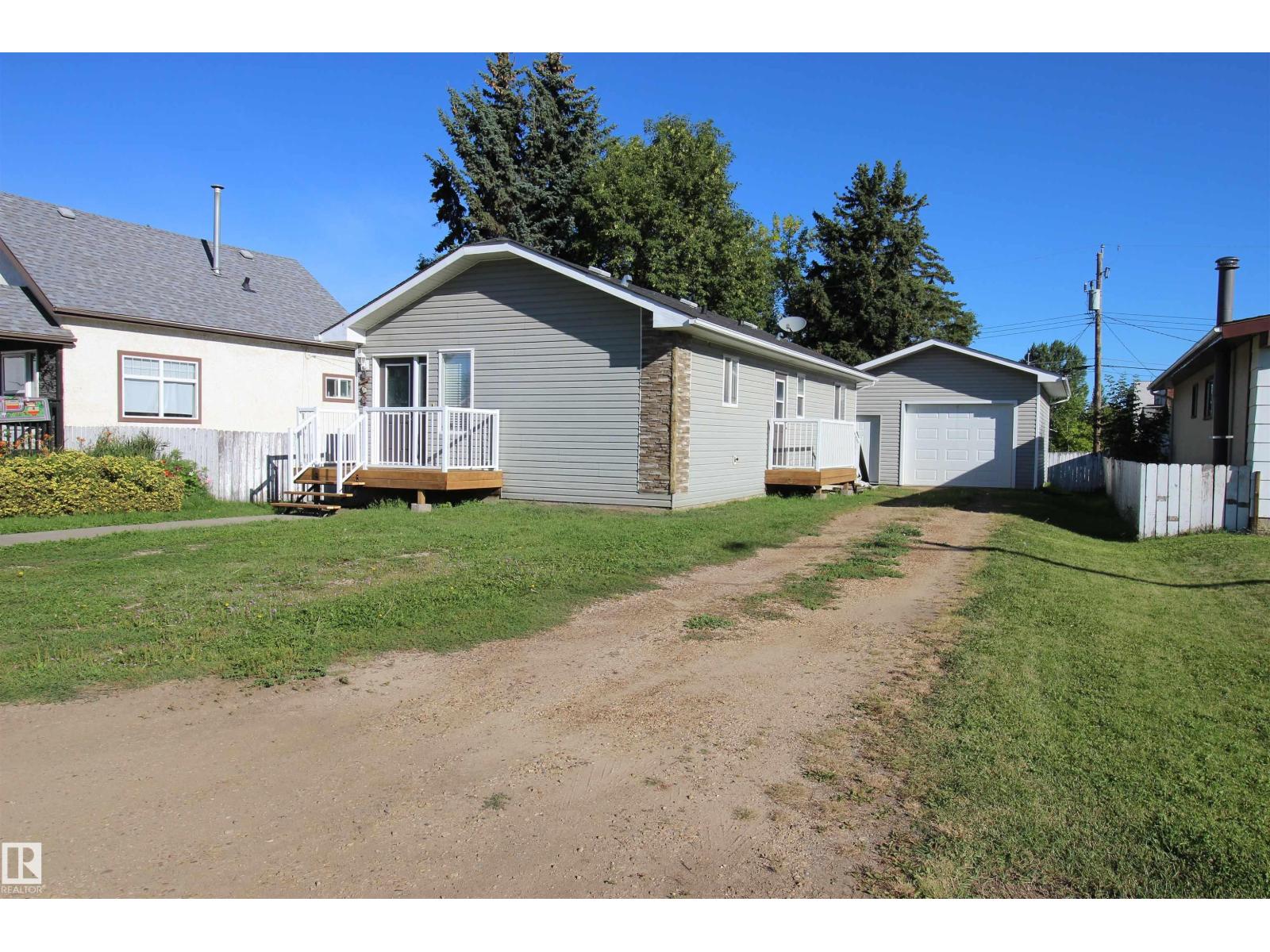 10216 101 St Property Photo 7
