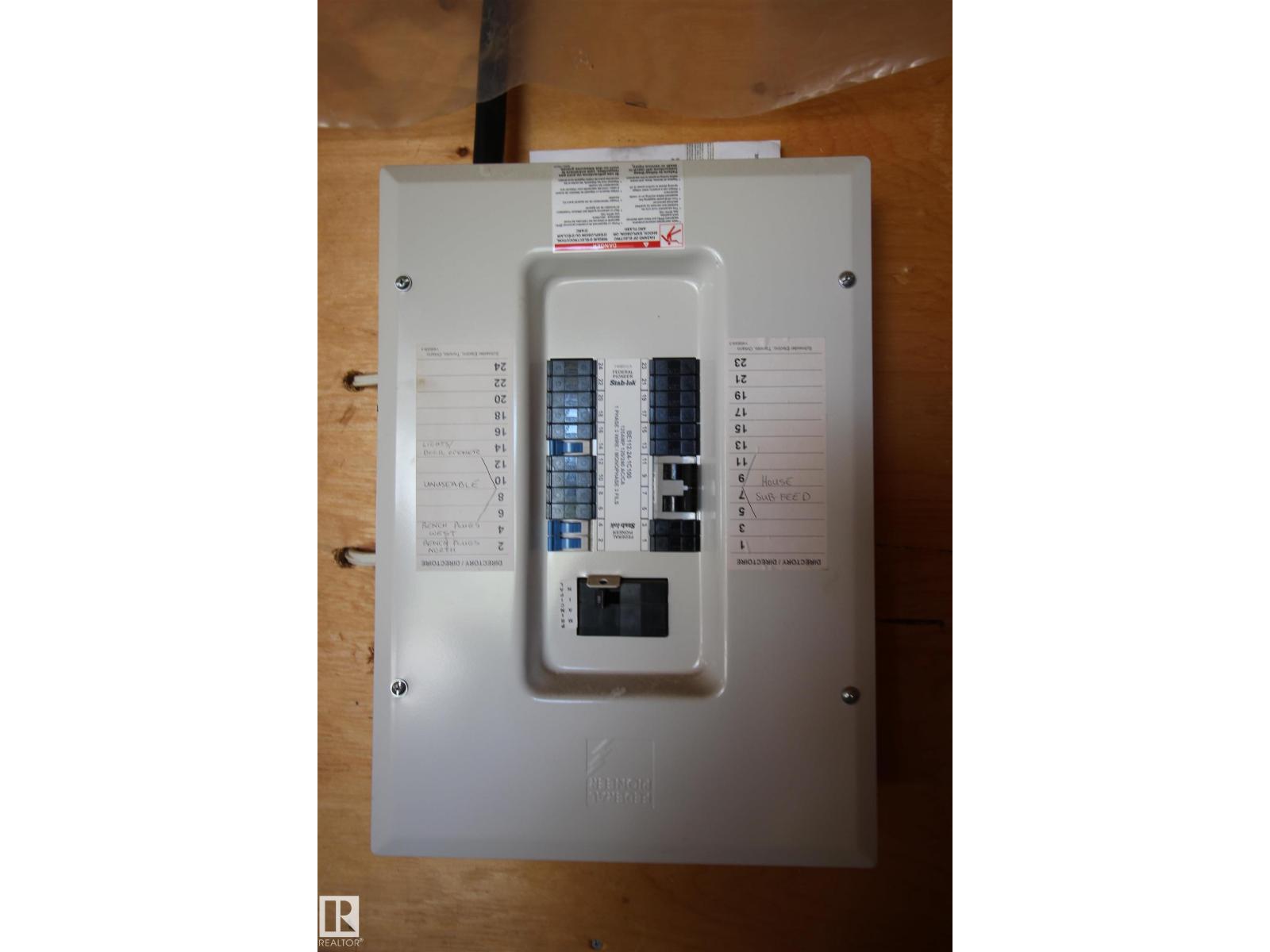 10216 101 St Property Photo 14