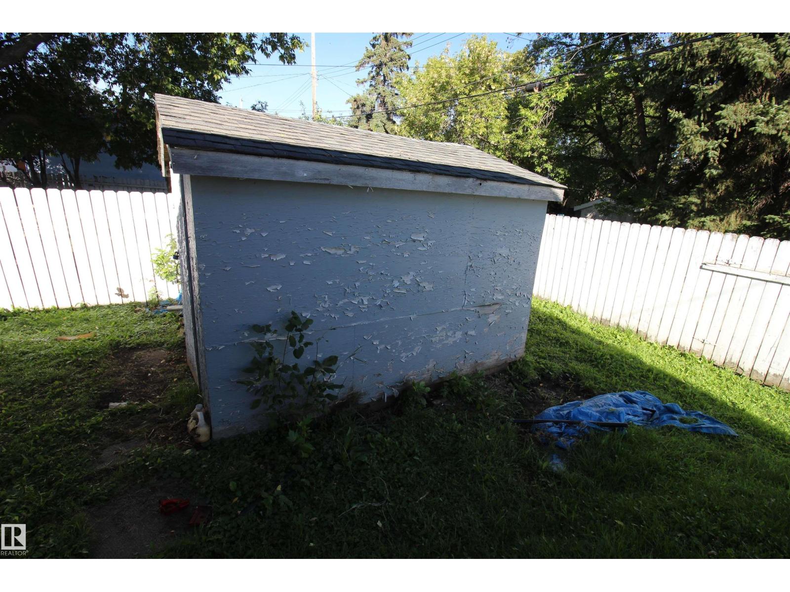 10216 101 St Property Photo 19
