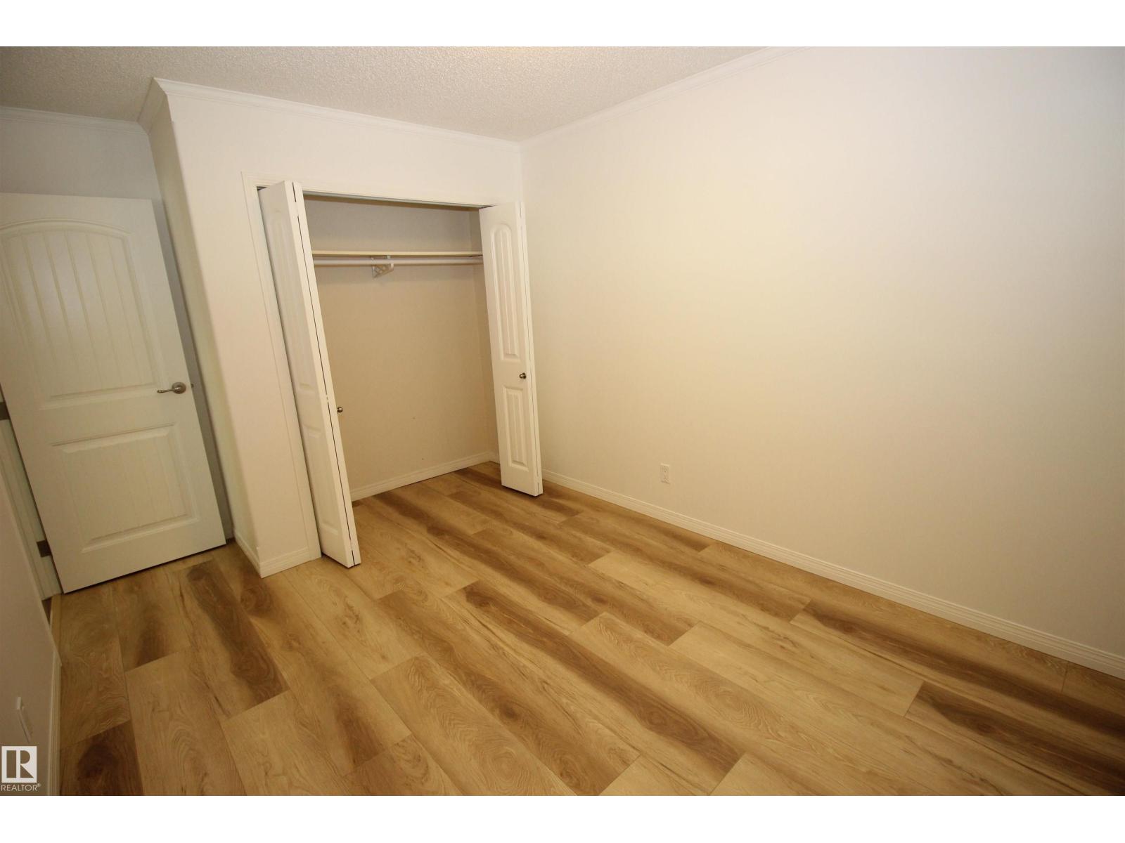 10216 101 St Property Photo 42