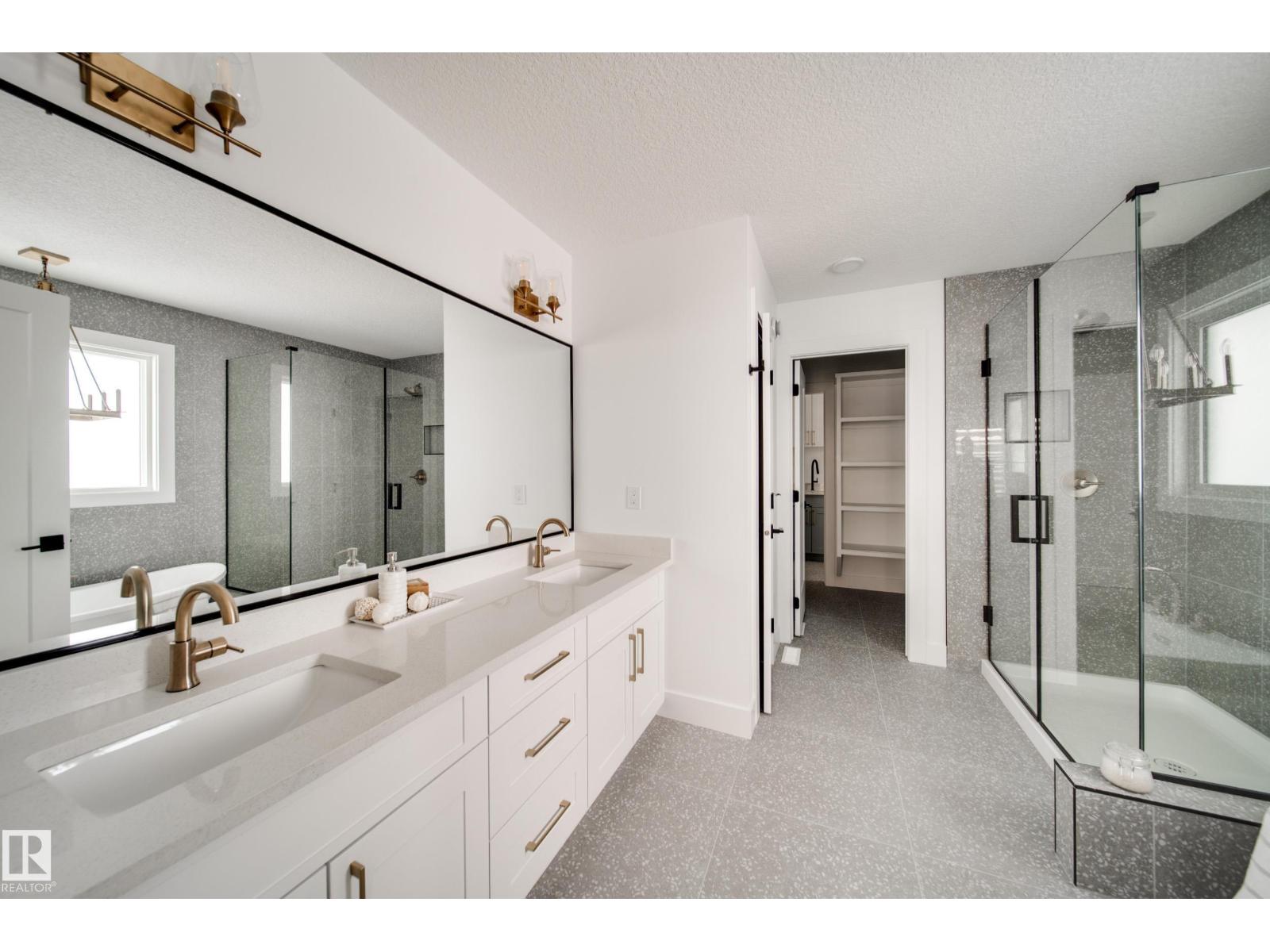 17 Arthur Wy Property Photo 20