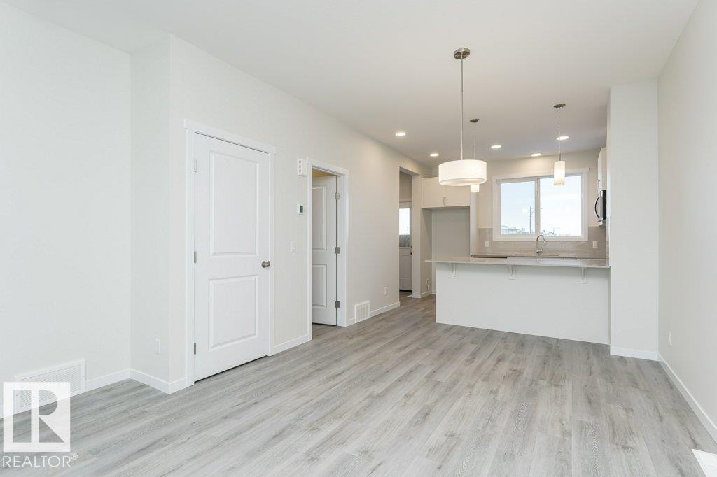 6281 175a Av Nw Property Photo 4