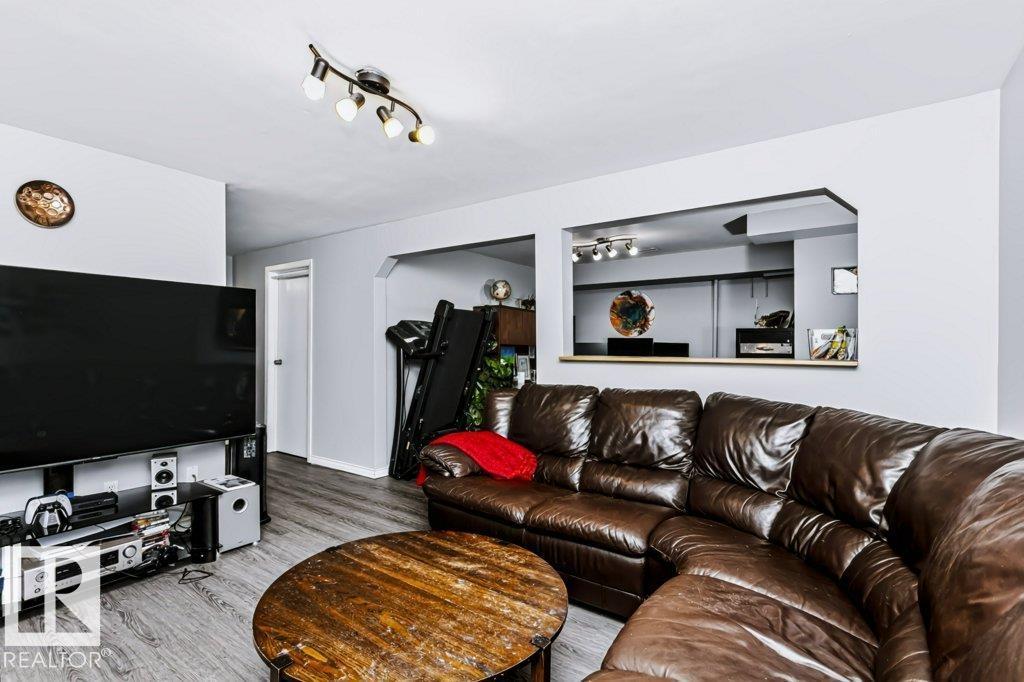 18431 95a Av Nw Property Photo 32