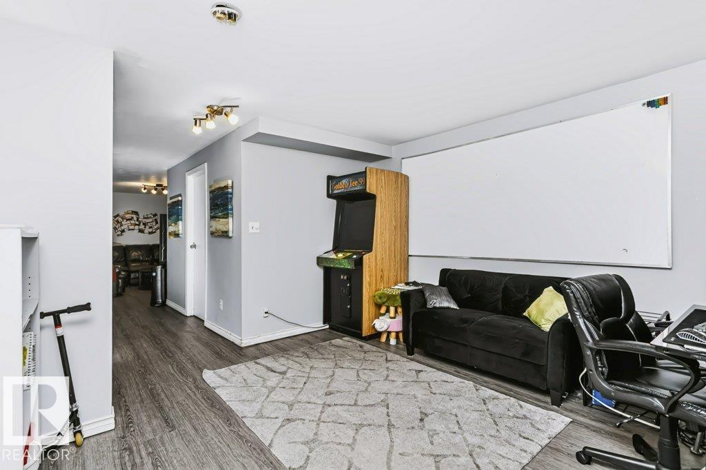 18431 95a Av Nw Property Photo 38