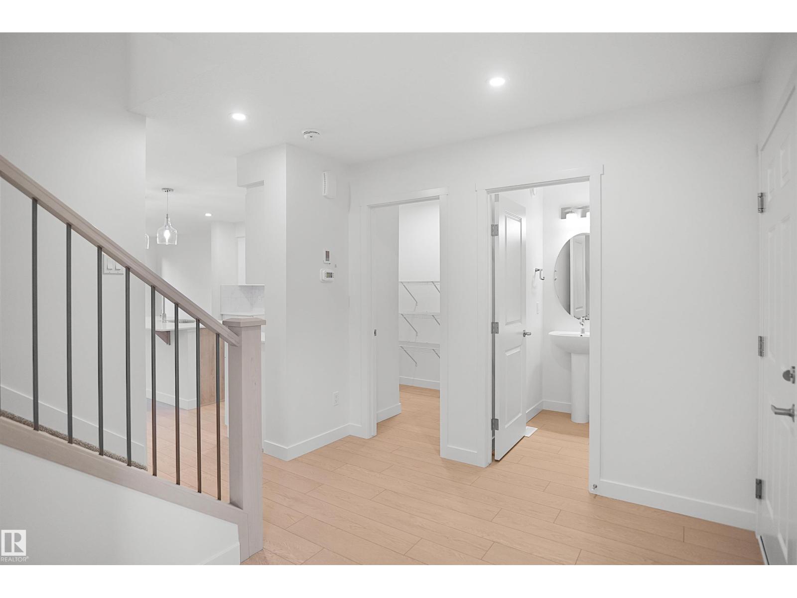 1721 8 St Nw Property Photo 3