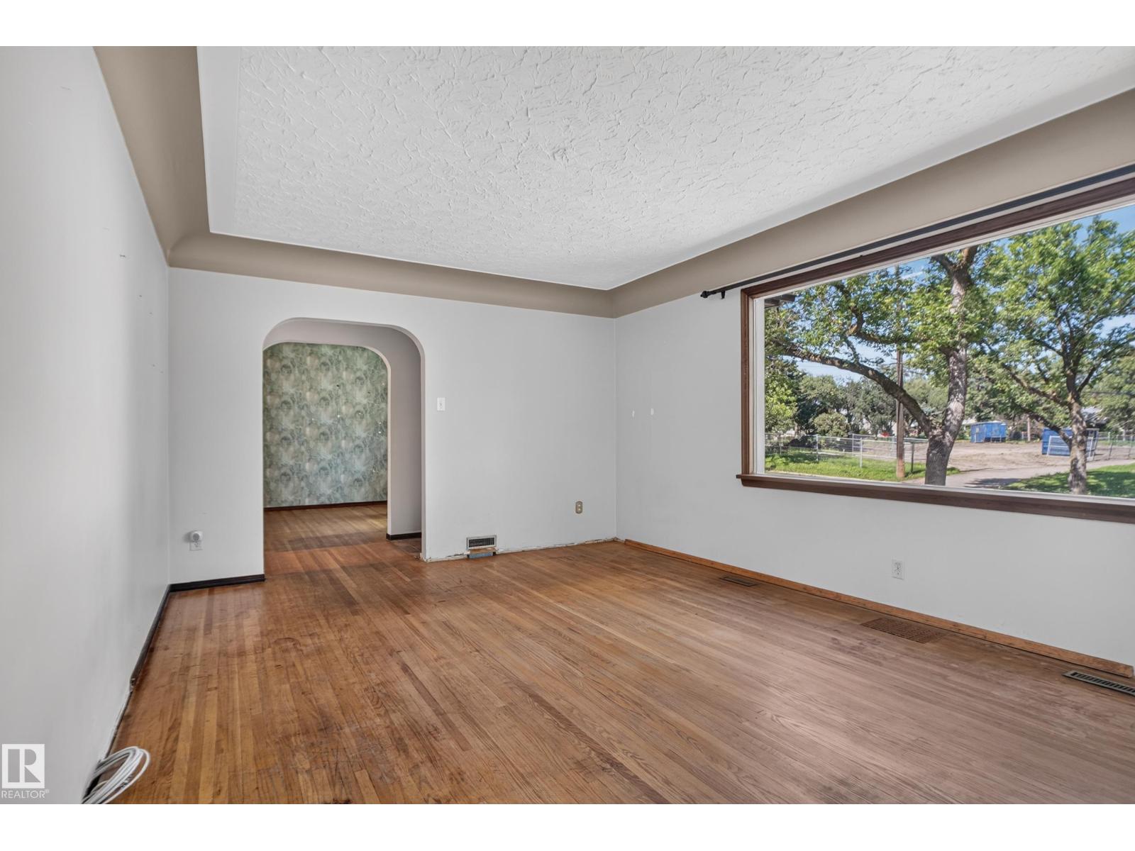 13351 109a Av Nw Property Photo 4