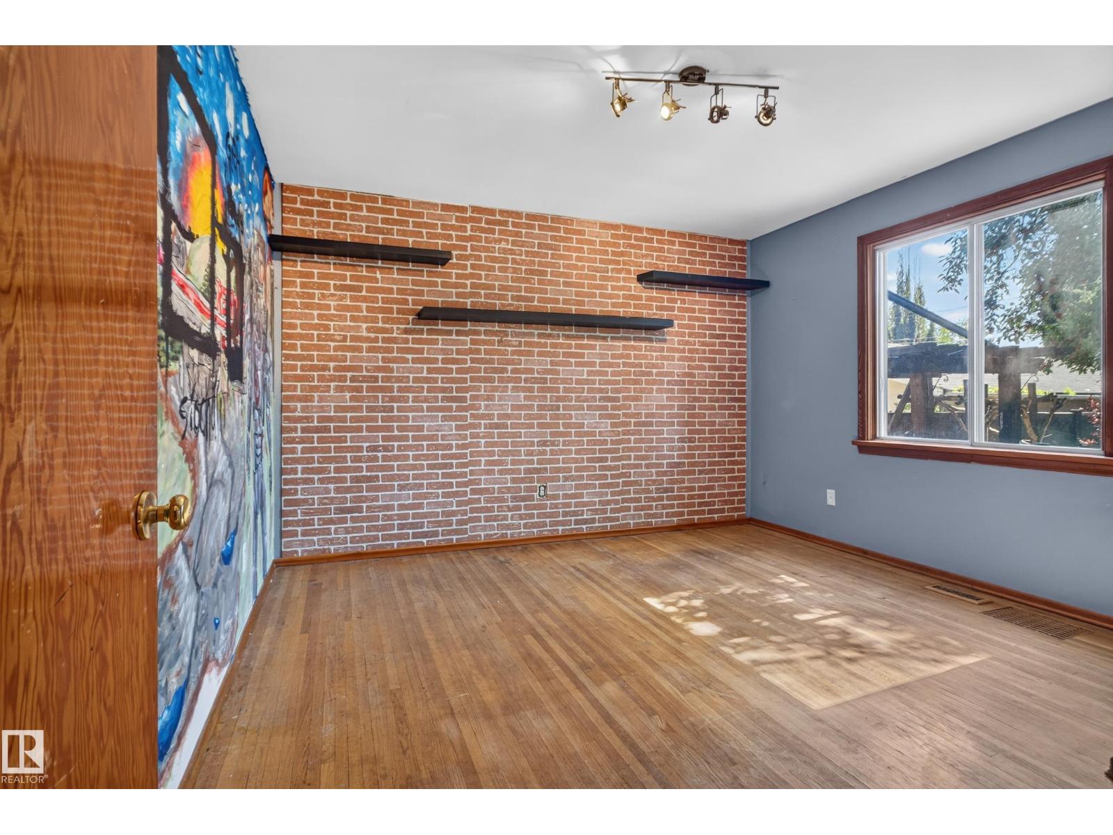 13351 109a Av Nw Property Photo 6
