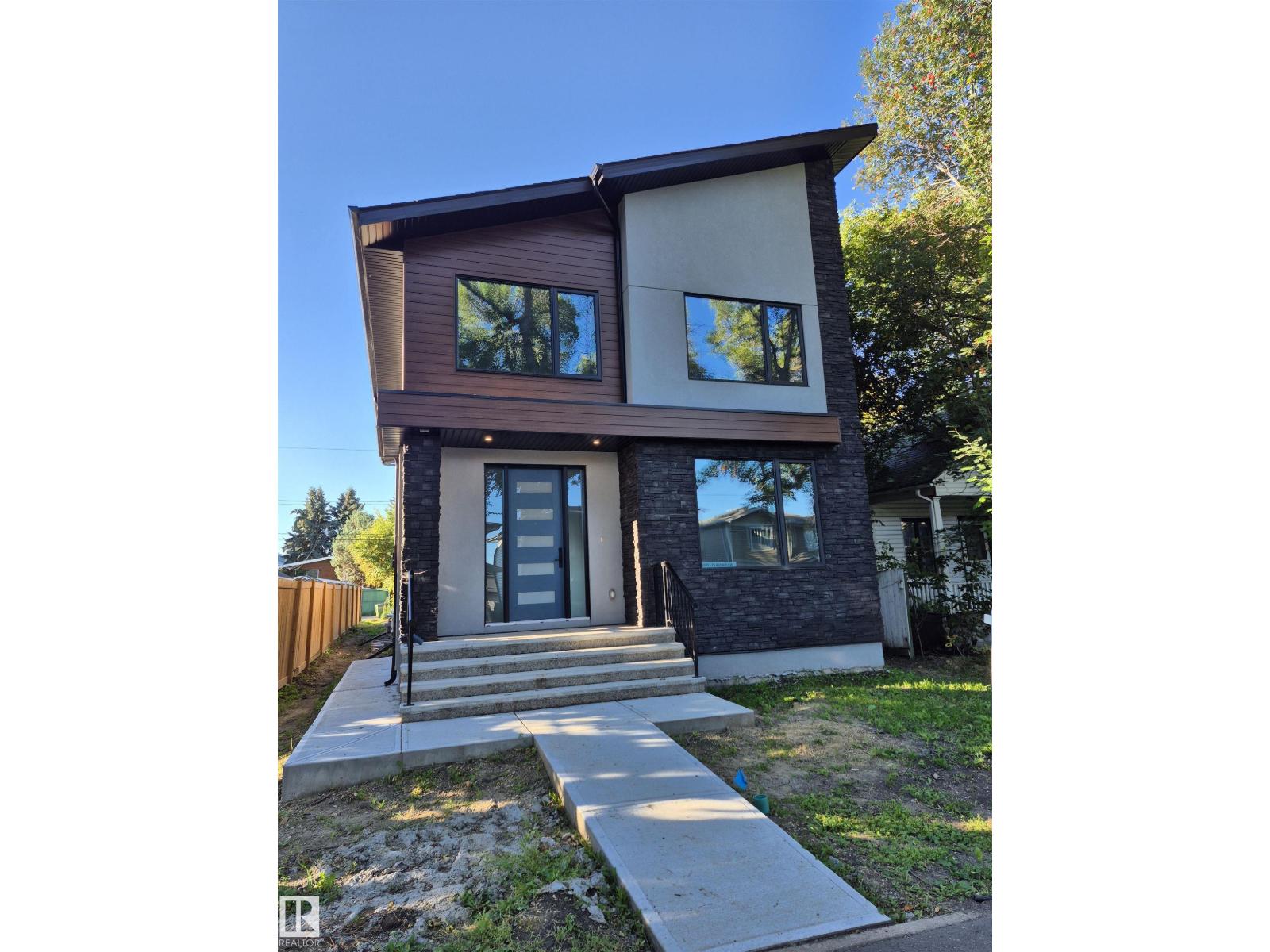 9515 75 AV NW Property Photo 1
