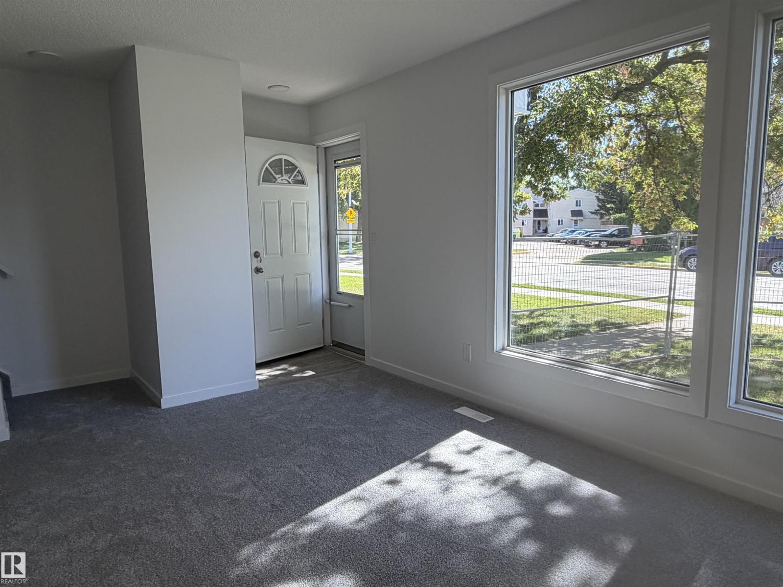 66 Athabasca Ac Property Photo 4