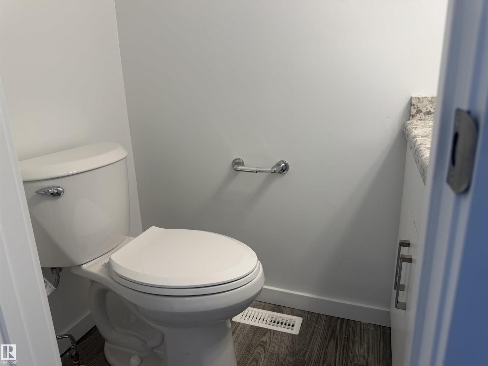 66 Athabasca Ac Property Photo 10