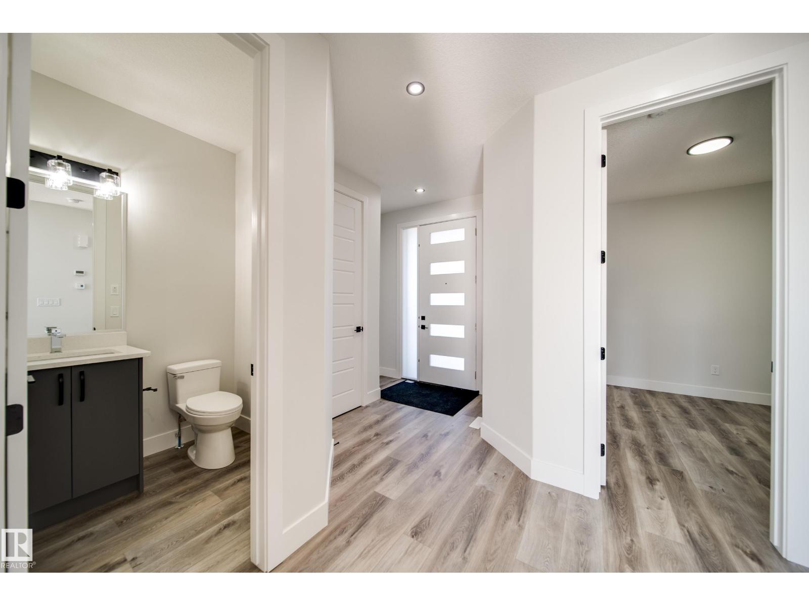 8515 183 Av Nw Property Photo 2