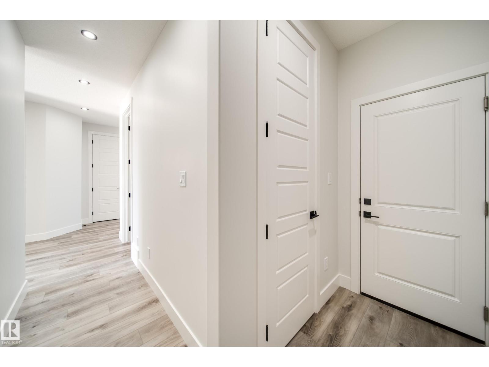 8515 183 Av Nw Property Photo 5