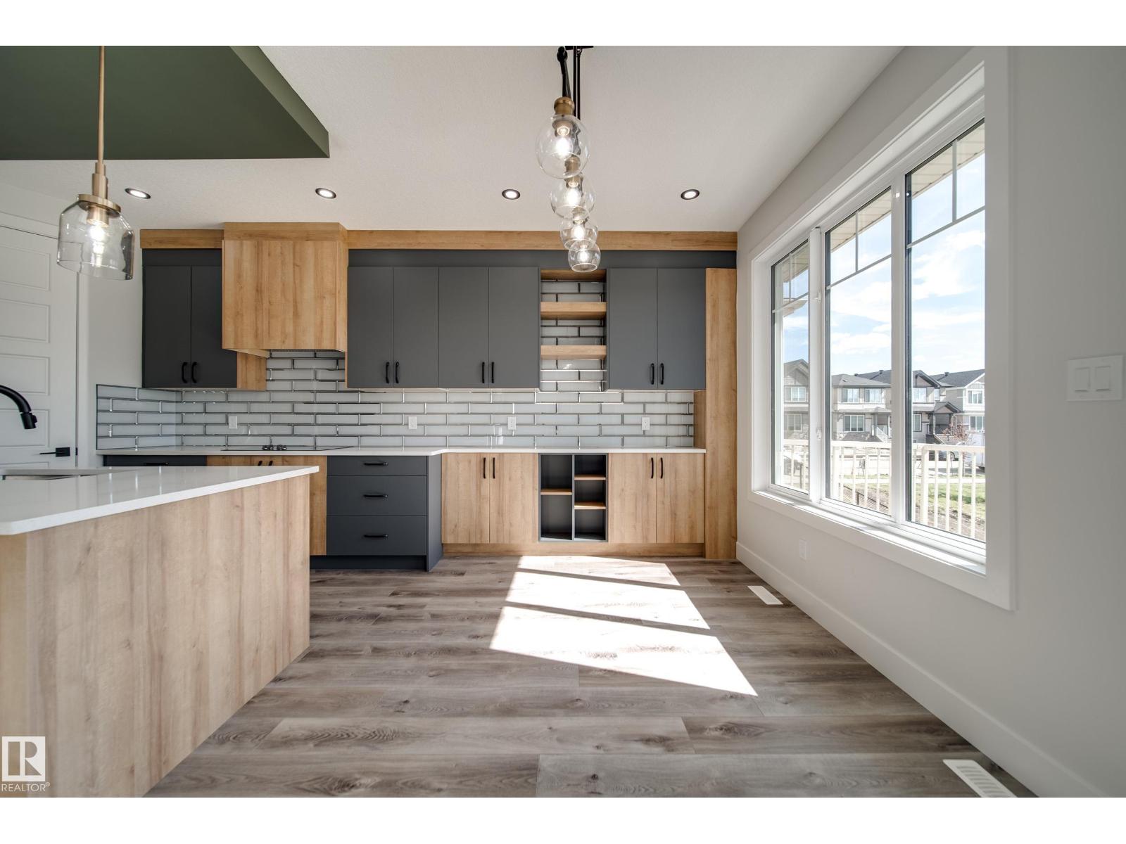8515 183 Av Nw Property Photo 11