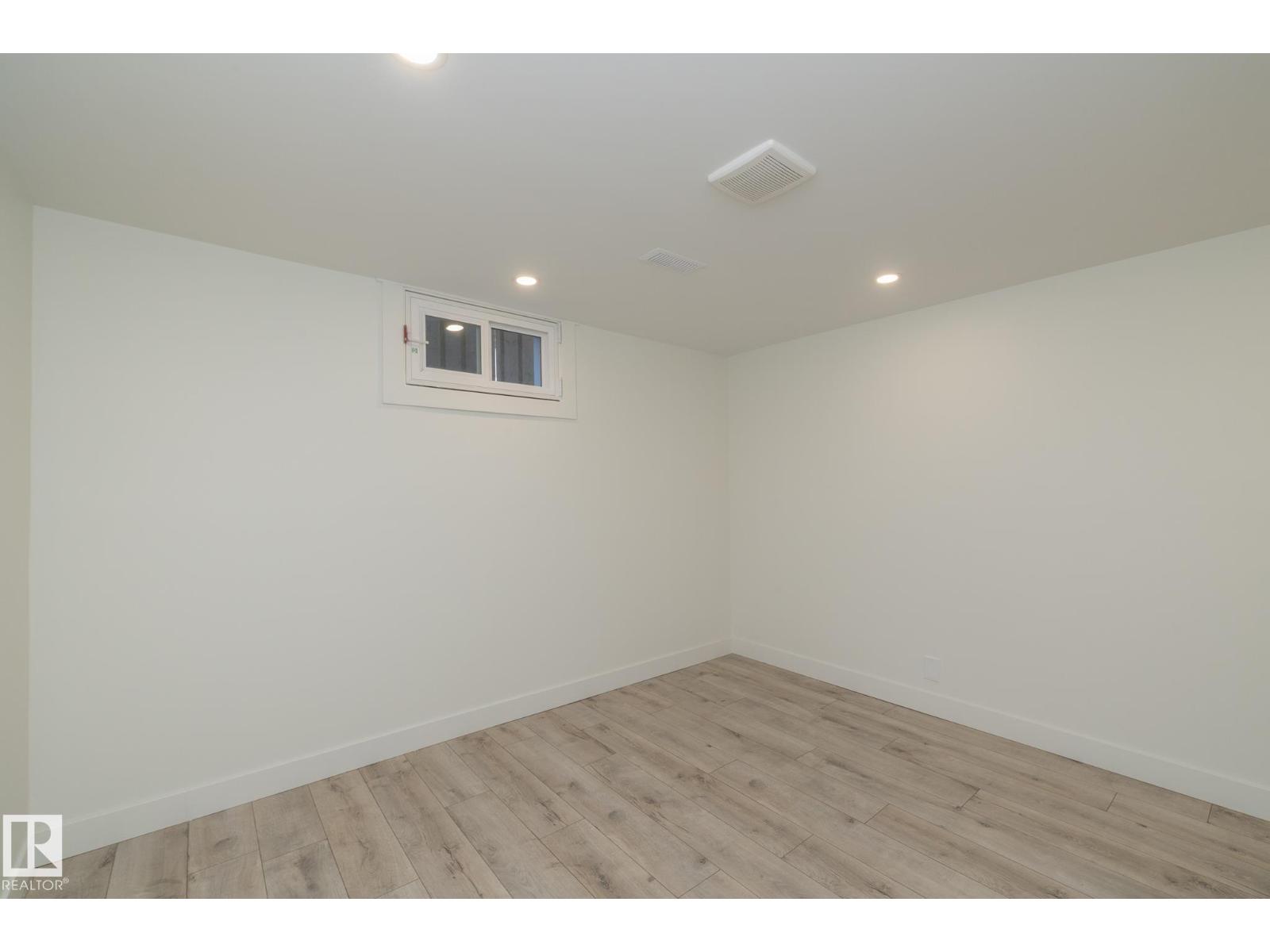 21 Sheridan Dr Property Photo 52