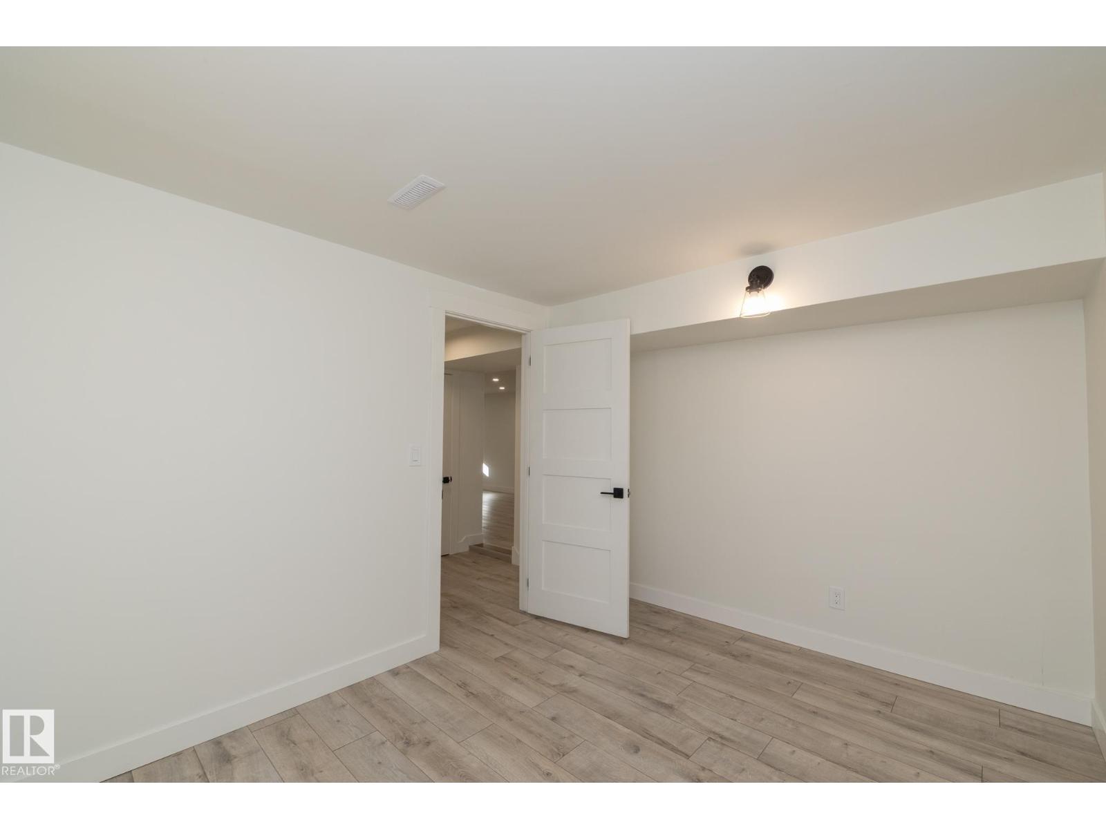21 Sheridan Dr Property Photo 55