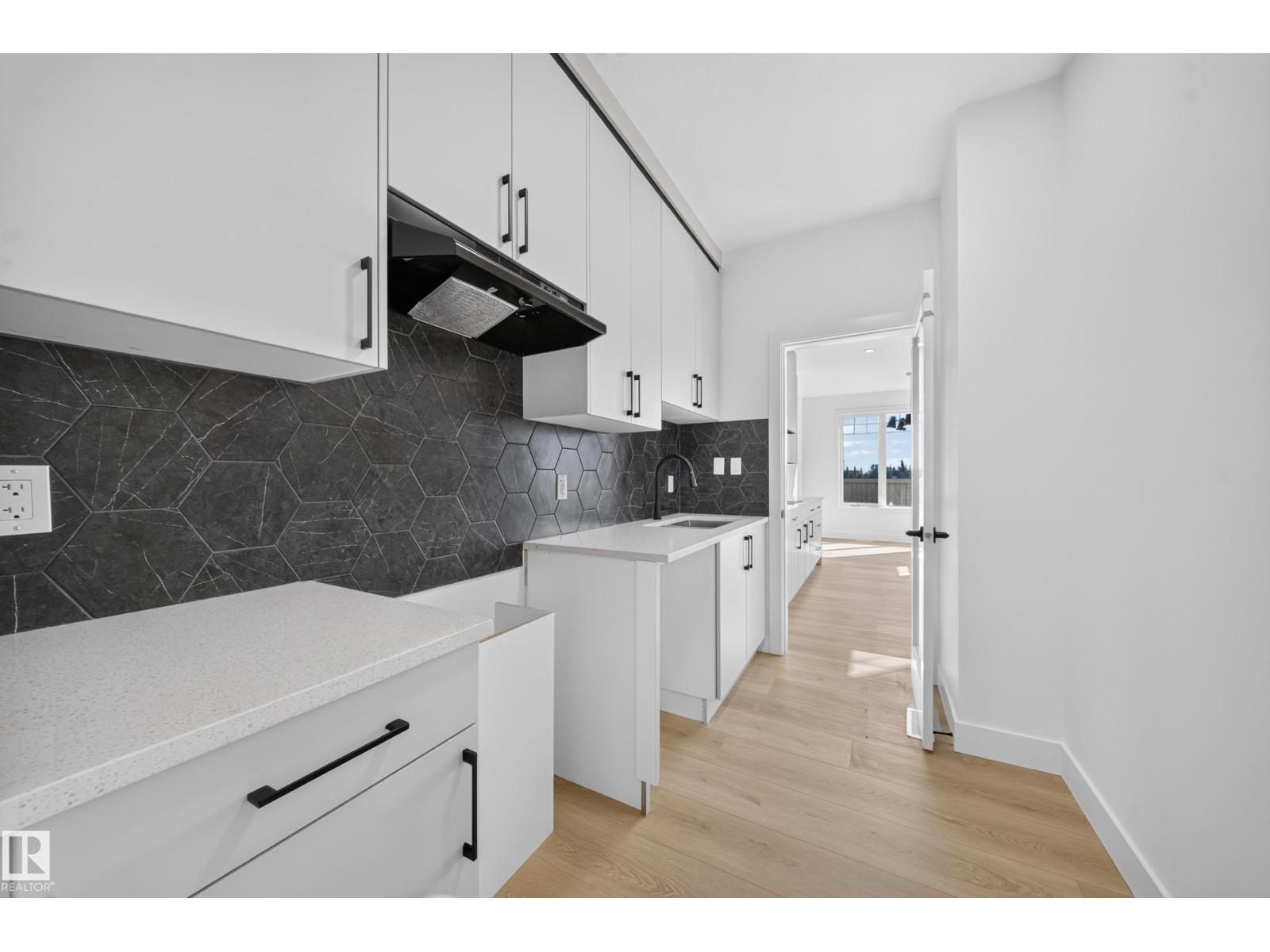3119 9 St Nw Property Photo 13