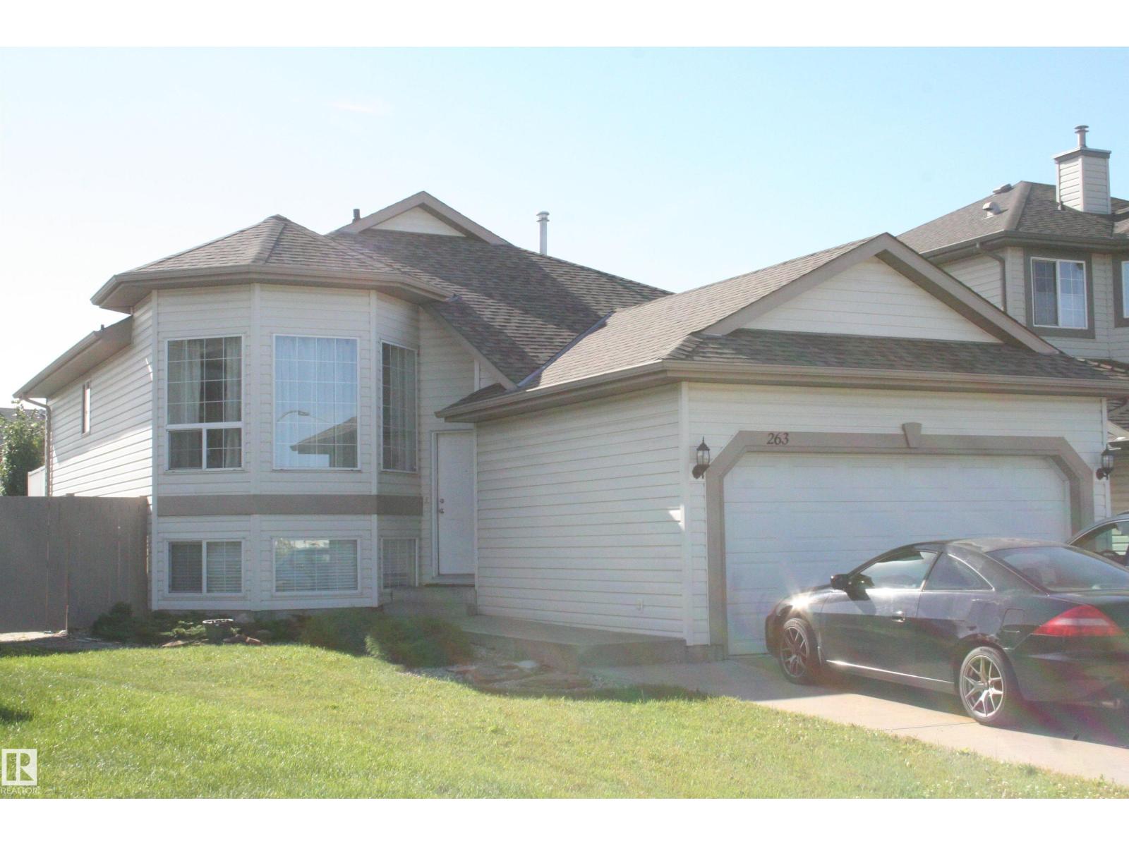 263 DUNVEGAN RD NW