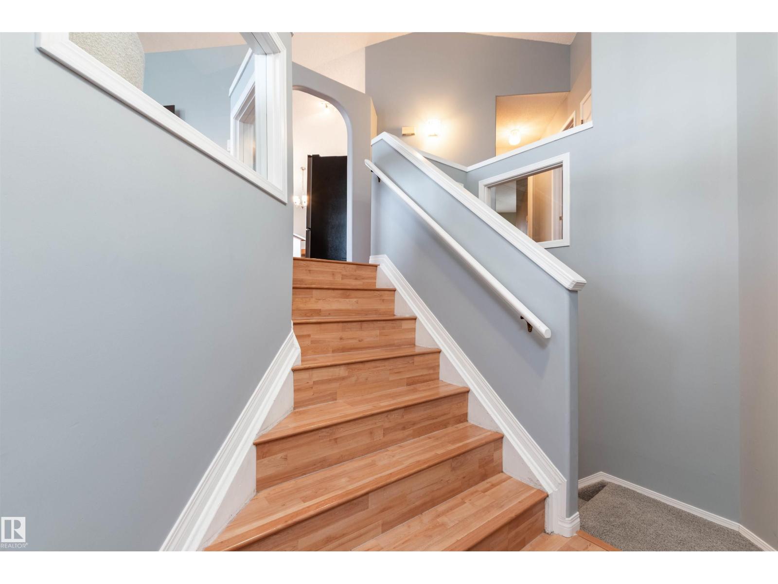 208 Rainbow Cr Property Photo 2