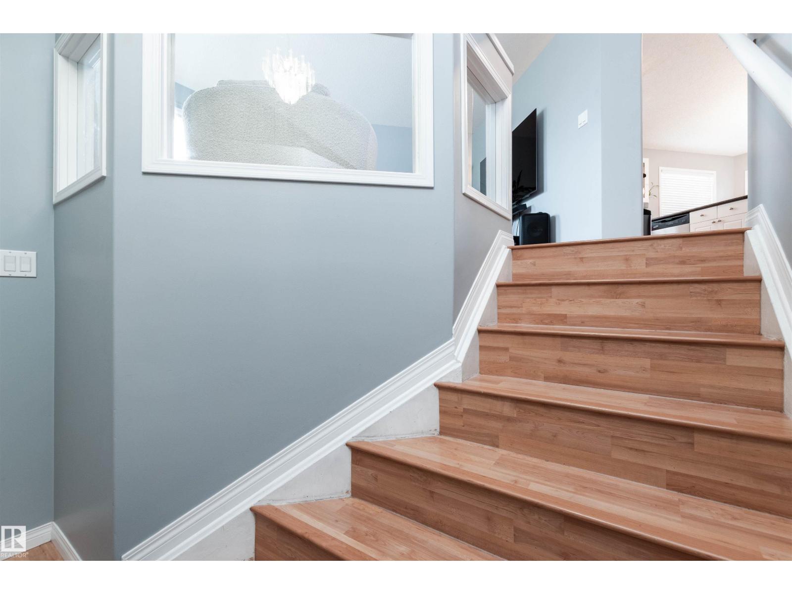 208 Rainbow Cr Property Photo 3