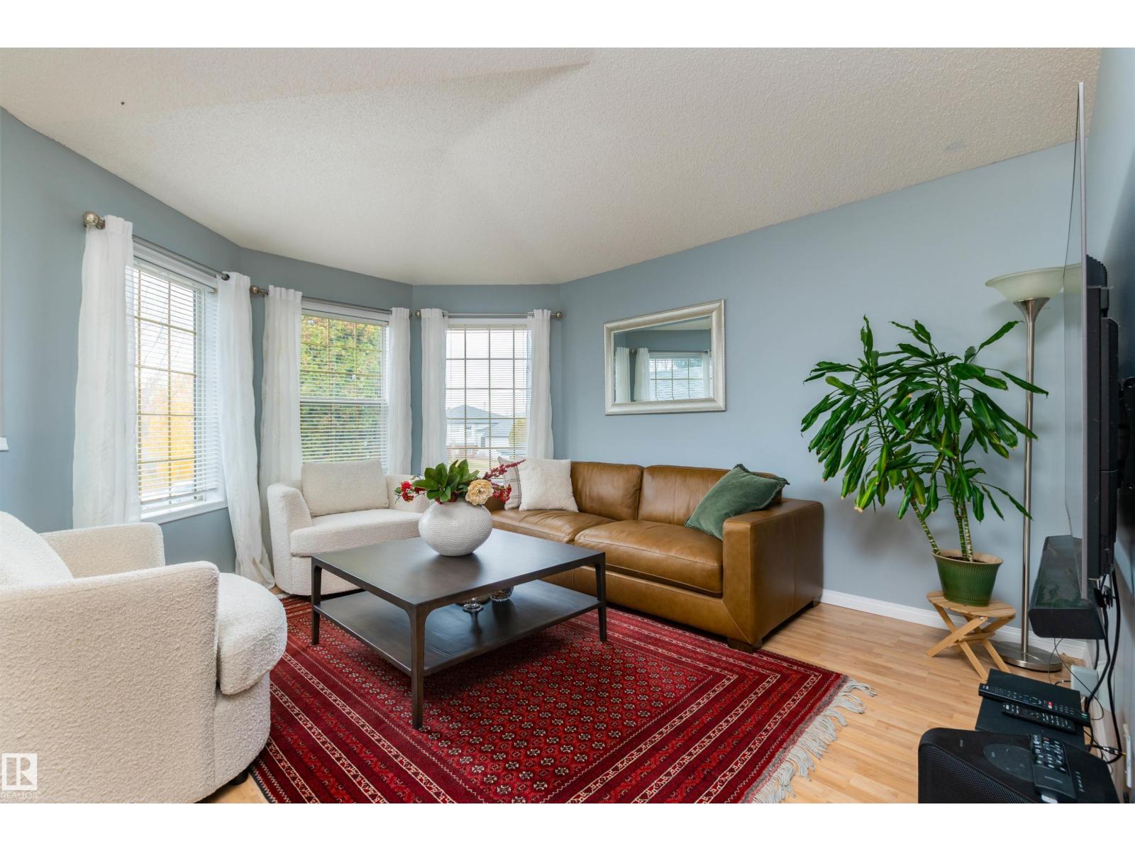 208 Rainbow Cr Property Photo 6