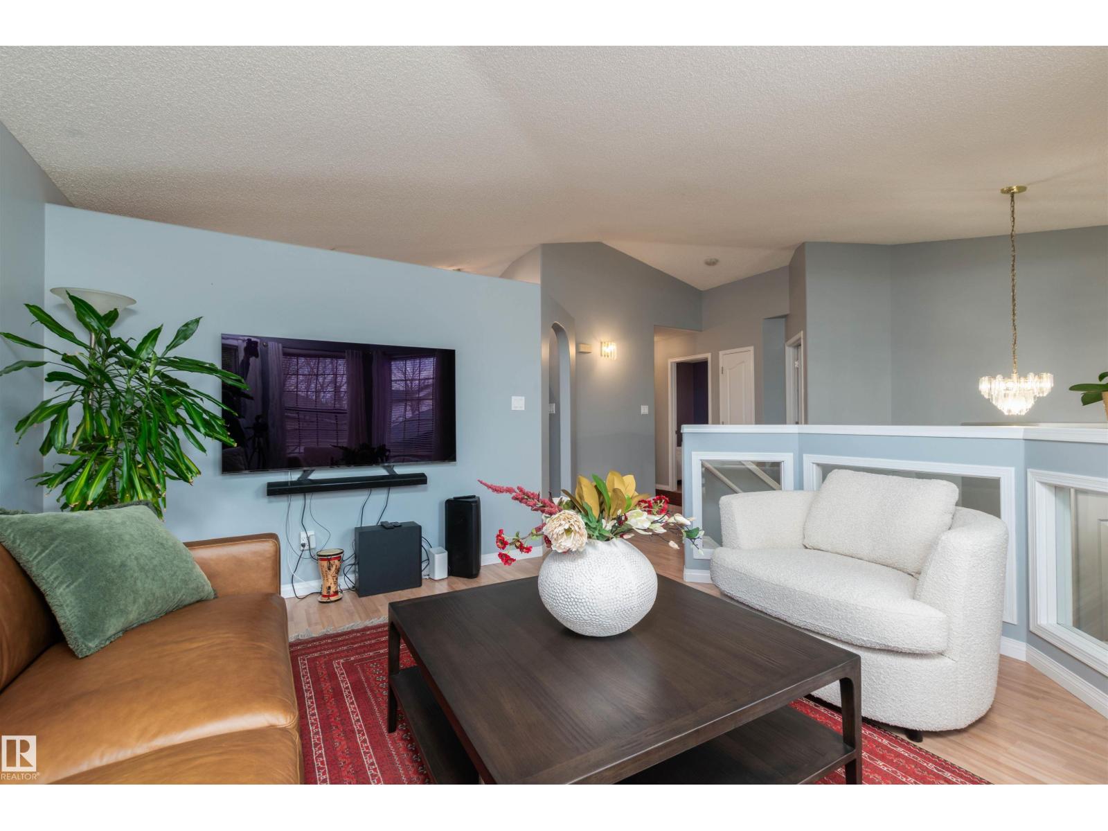 208 Rainbow Cr Property Photo 7
