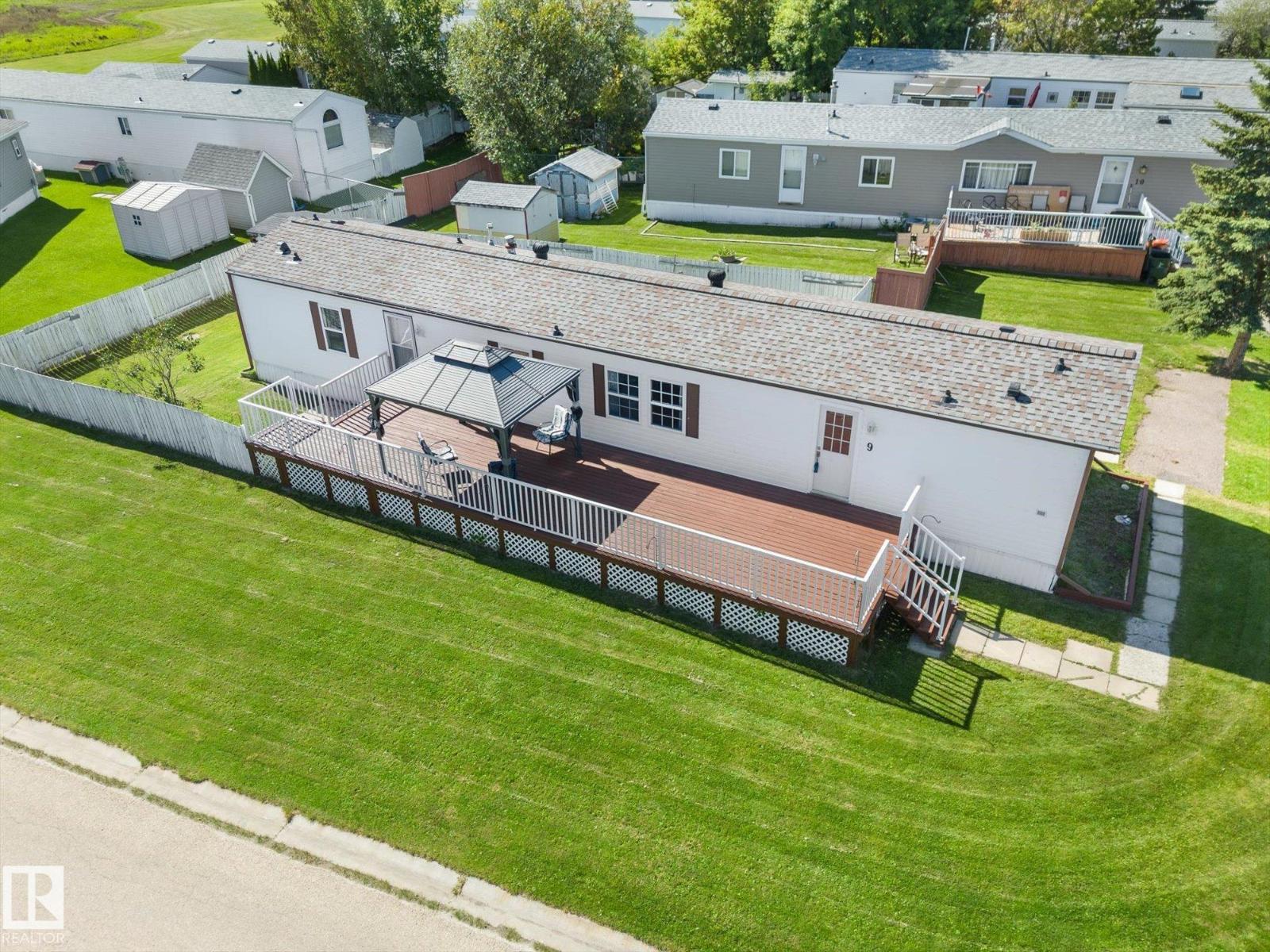 9 3400 48 St Property Photo 7