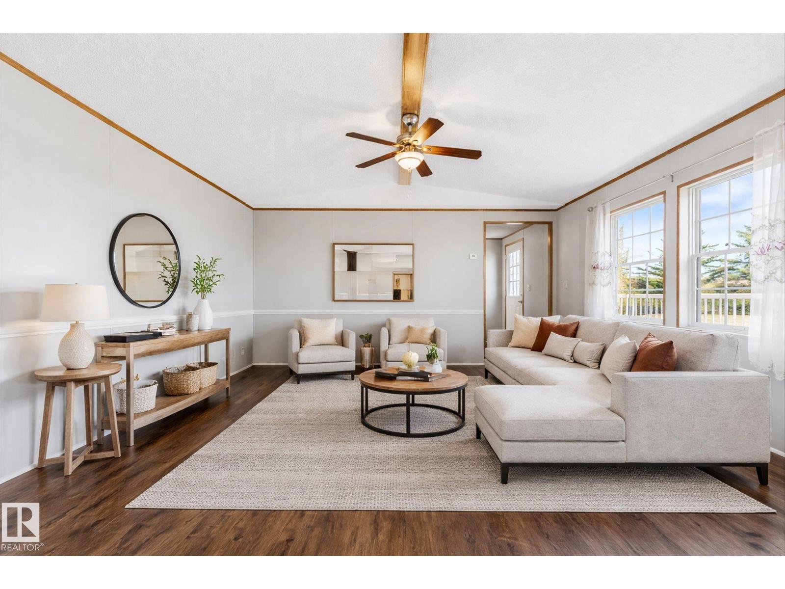 9 3400 48 St Property Photo 15