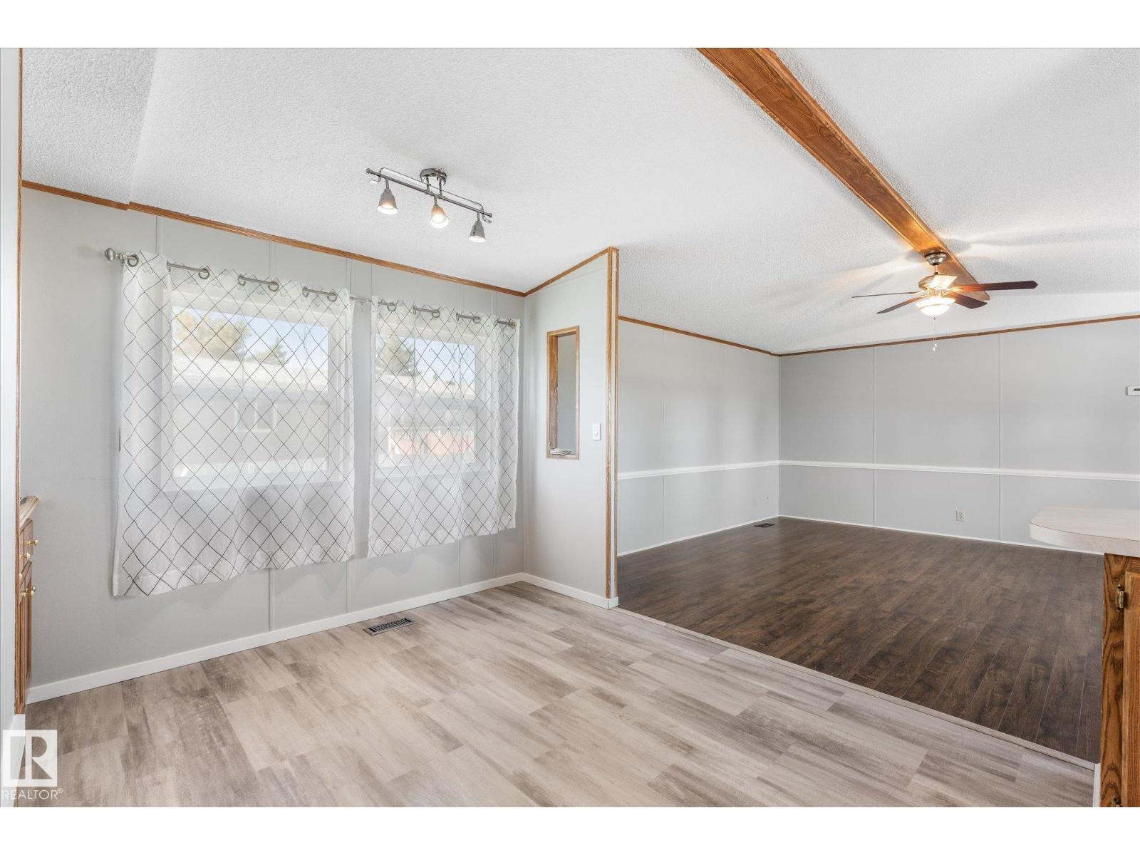 9 3400 48 St Property Photo 19