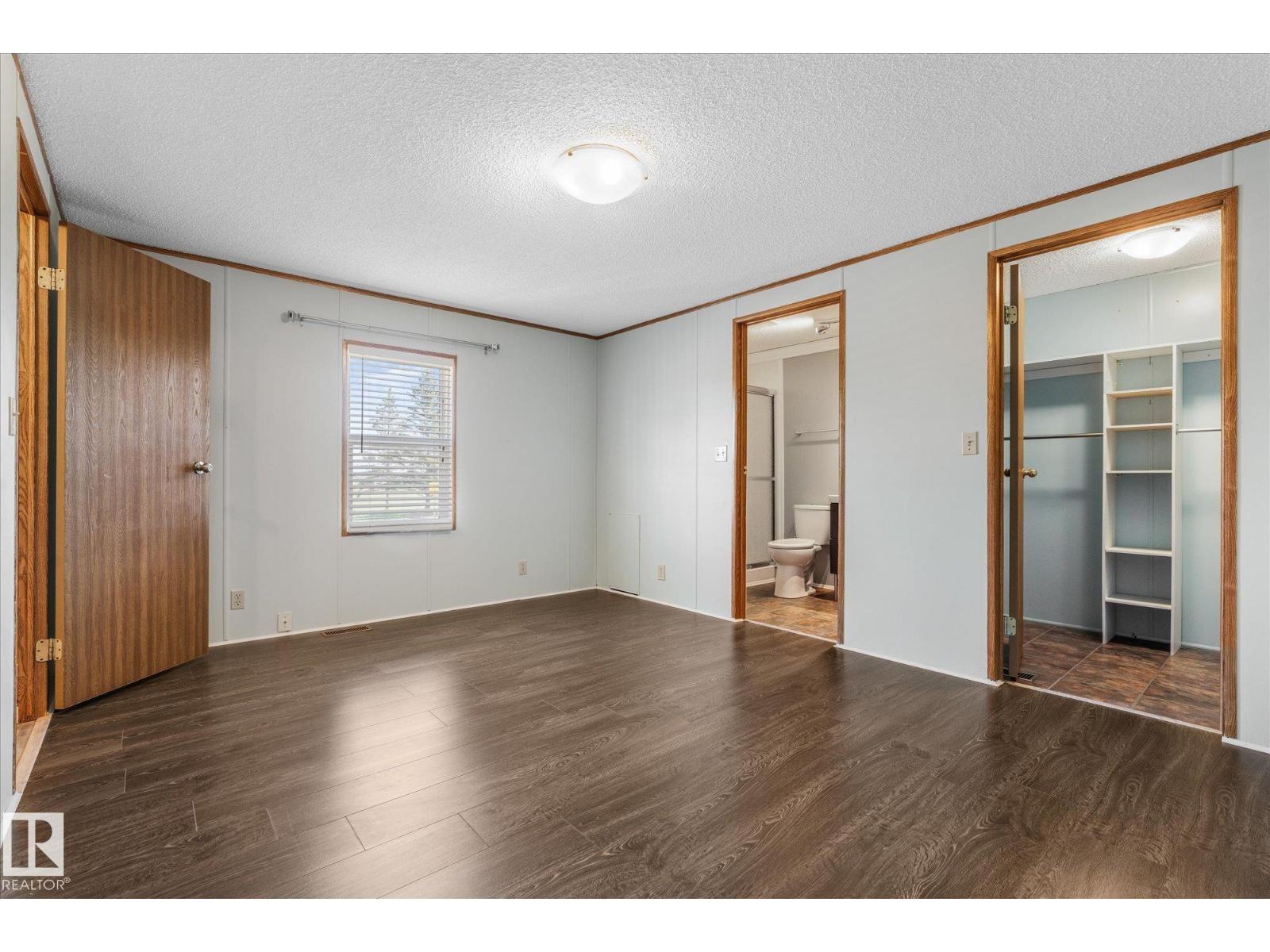 9 3400 48 St Property Photo 27