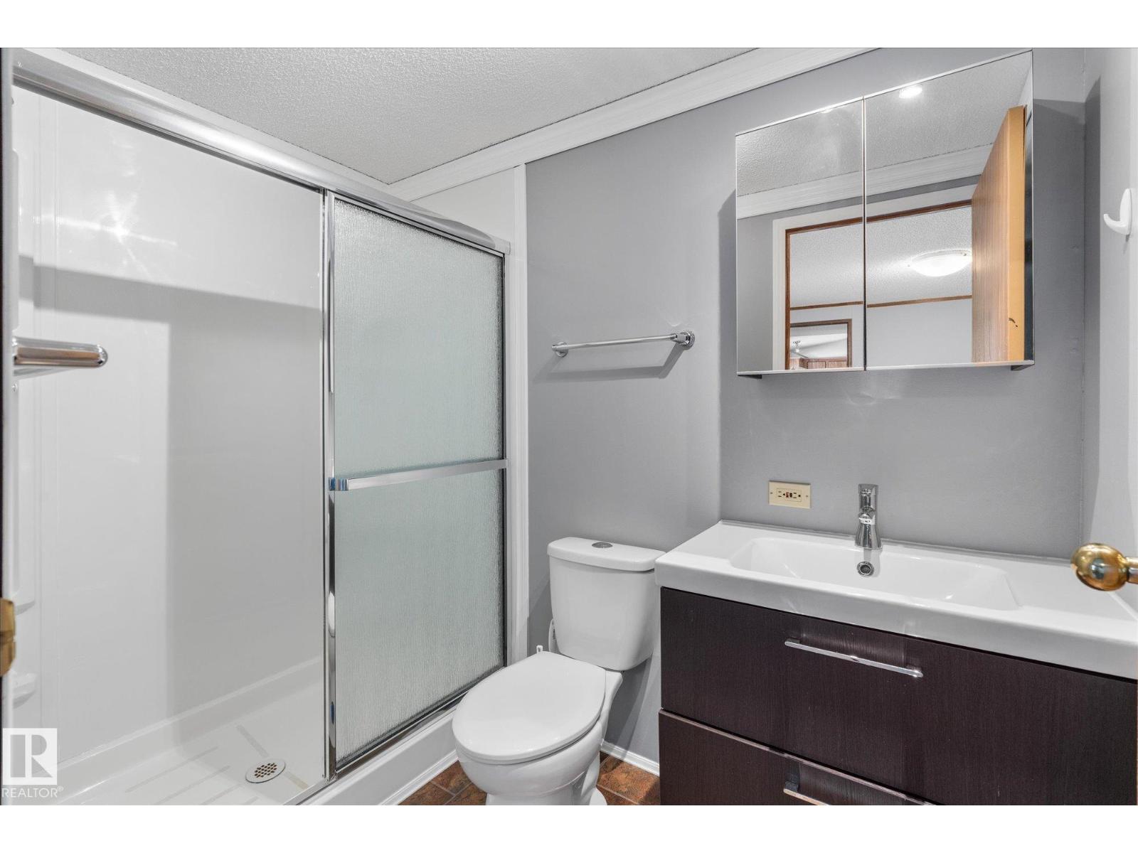 9 3400 48 St Property Photo 28