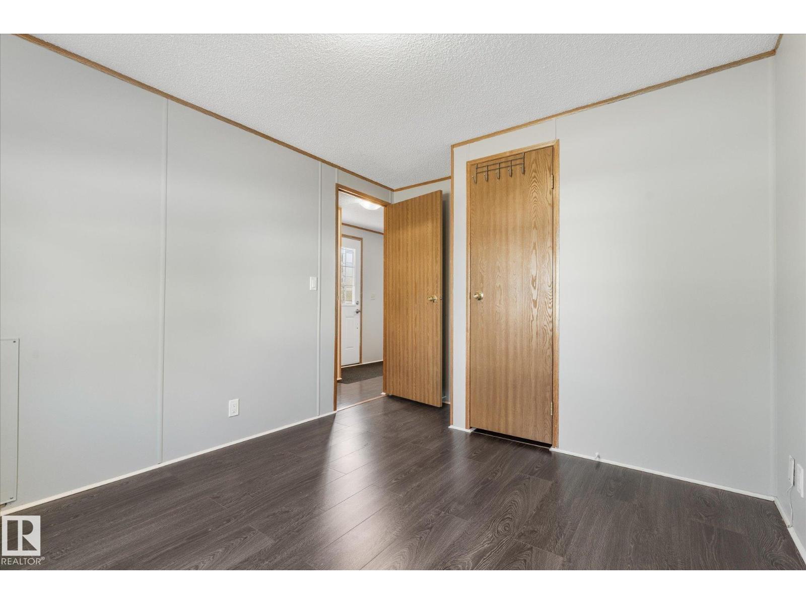 9 3400 48 St Property Photo 34