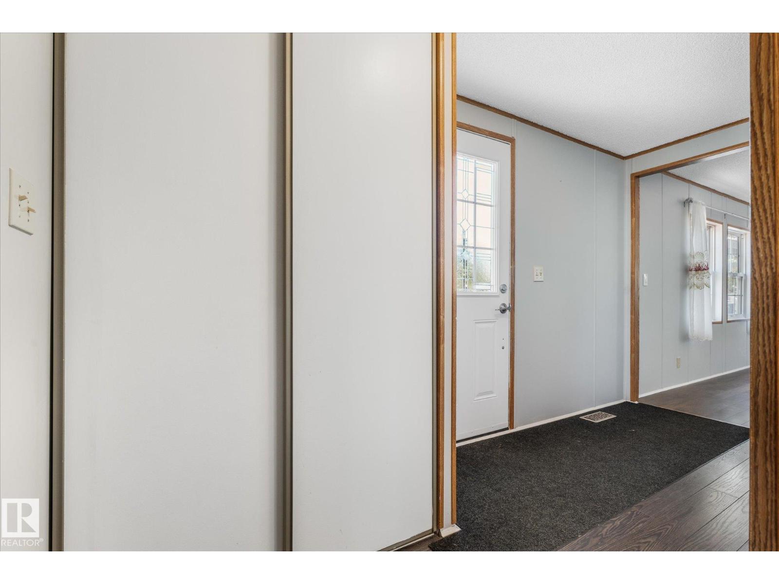 9 3400 48 St Property Photo 36
