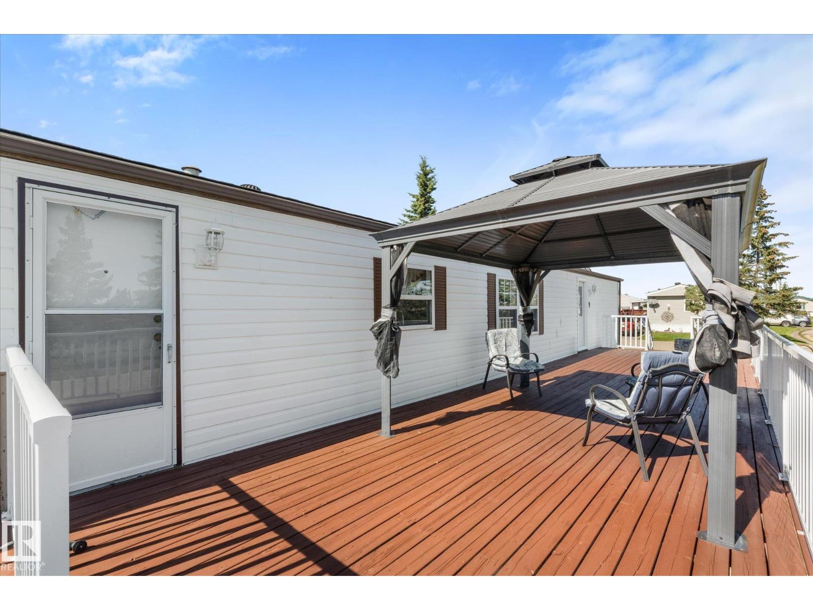 9 3400 48 St Property Photo 40