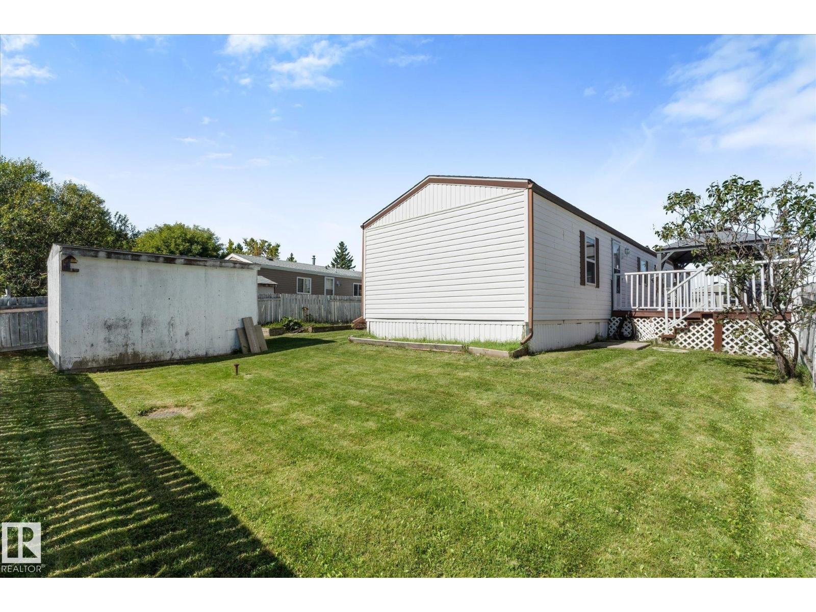 9 3400 48 St Property Photo 42