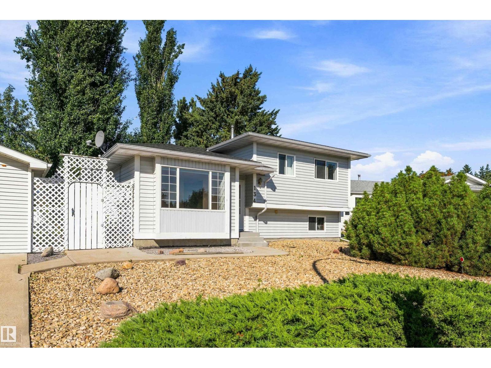 134 Cameron Cr Property Photo 1