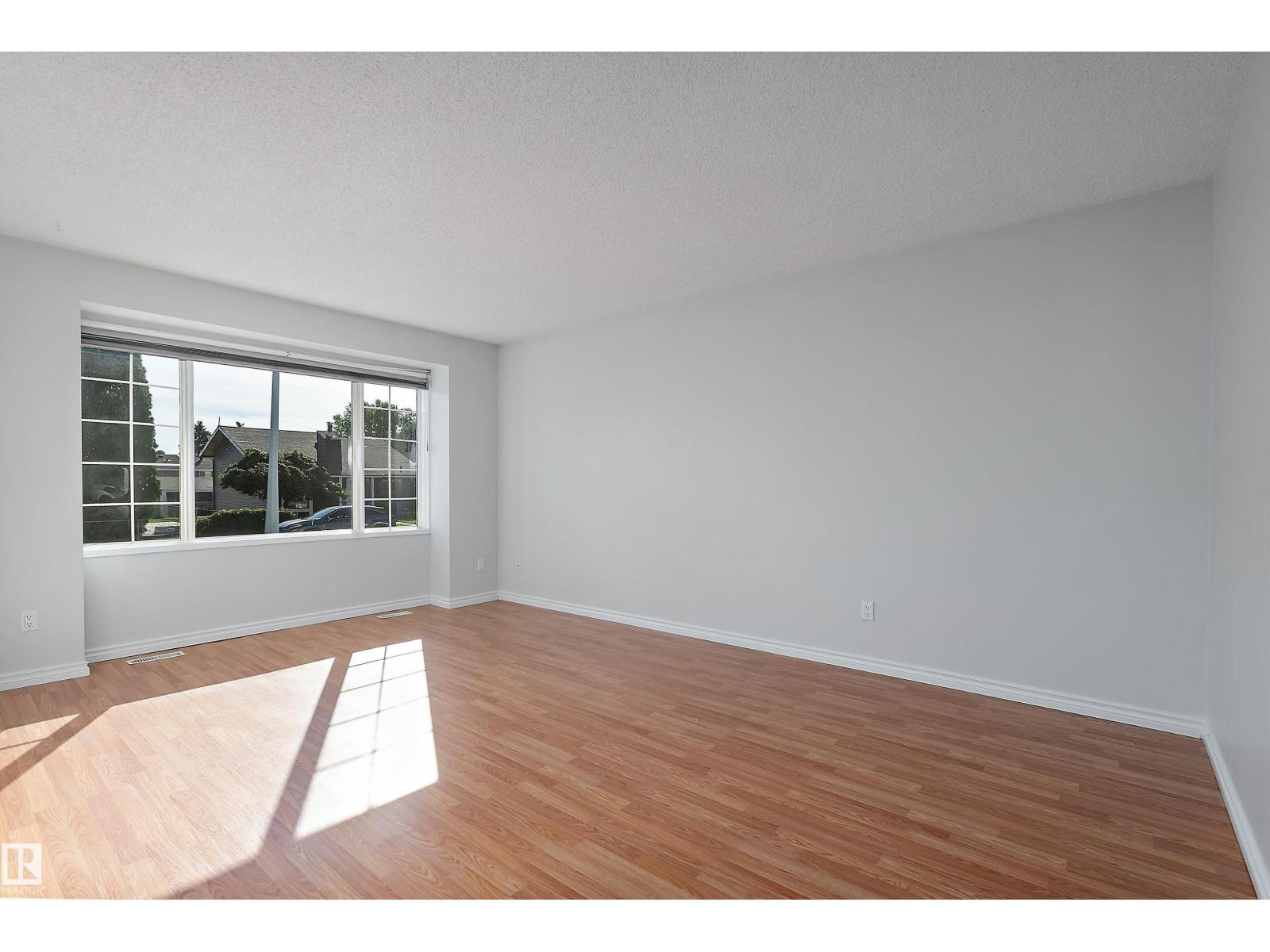 134 Cameron Cr Property Photo 2
