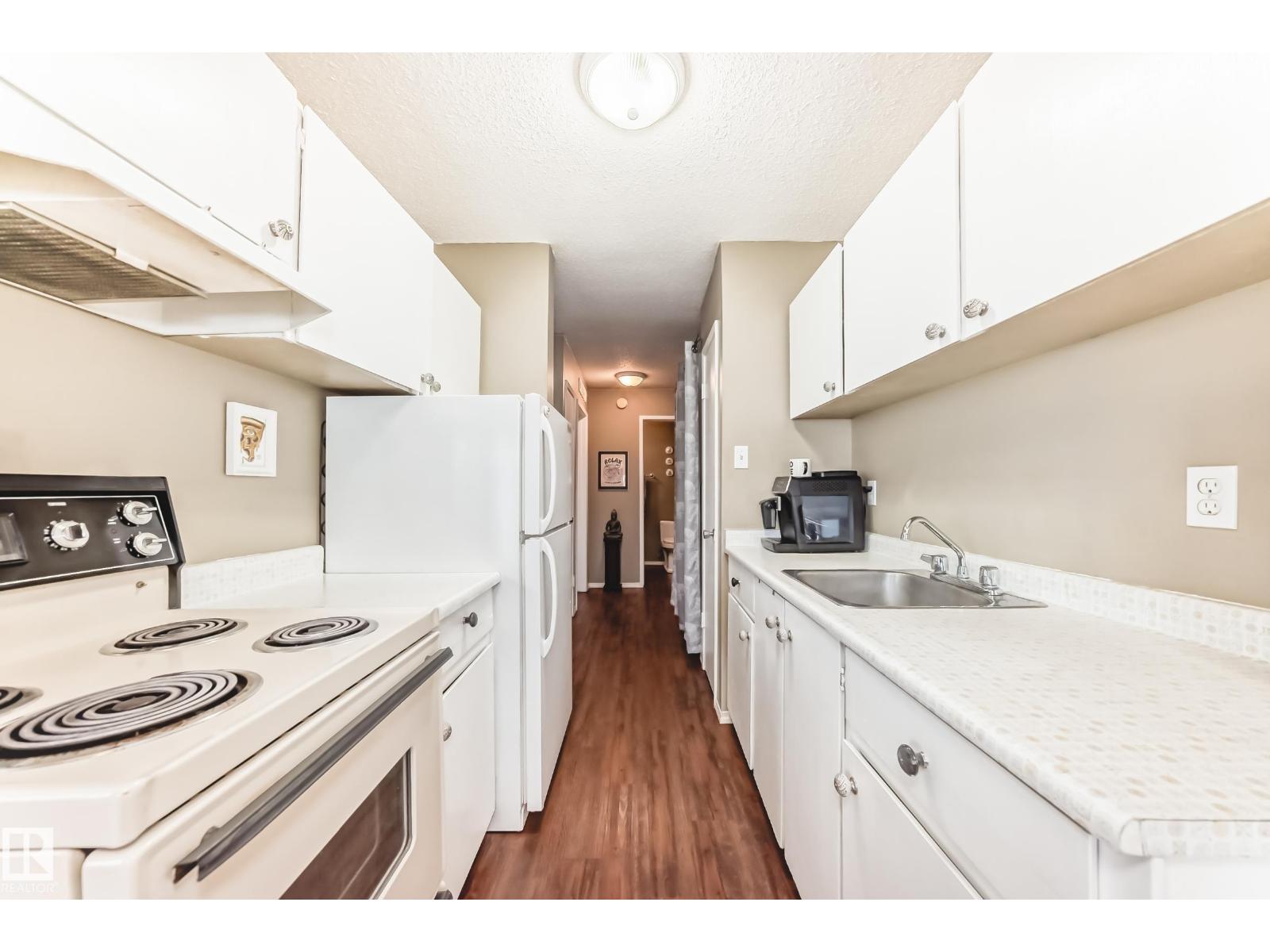#302 10606 123 St Nw Property Photo 9