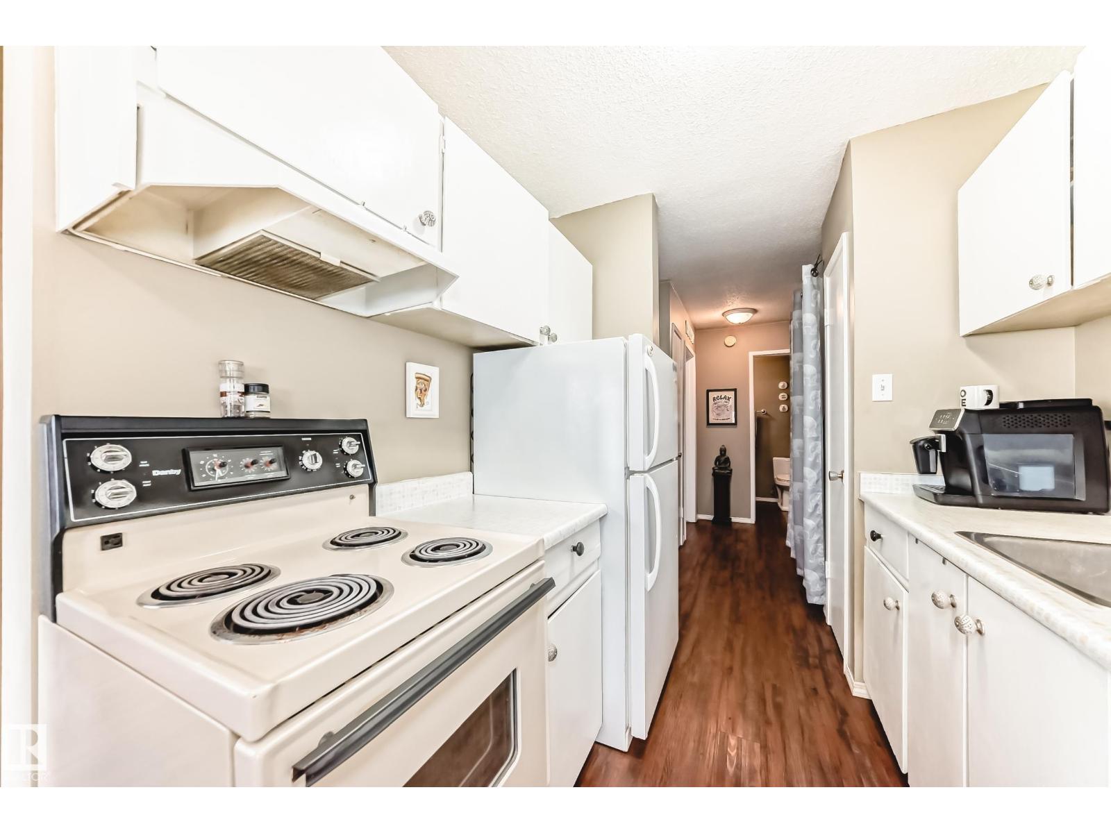 #302 10606 123 St Nw Property Photo 11