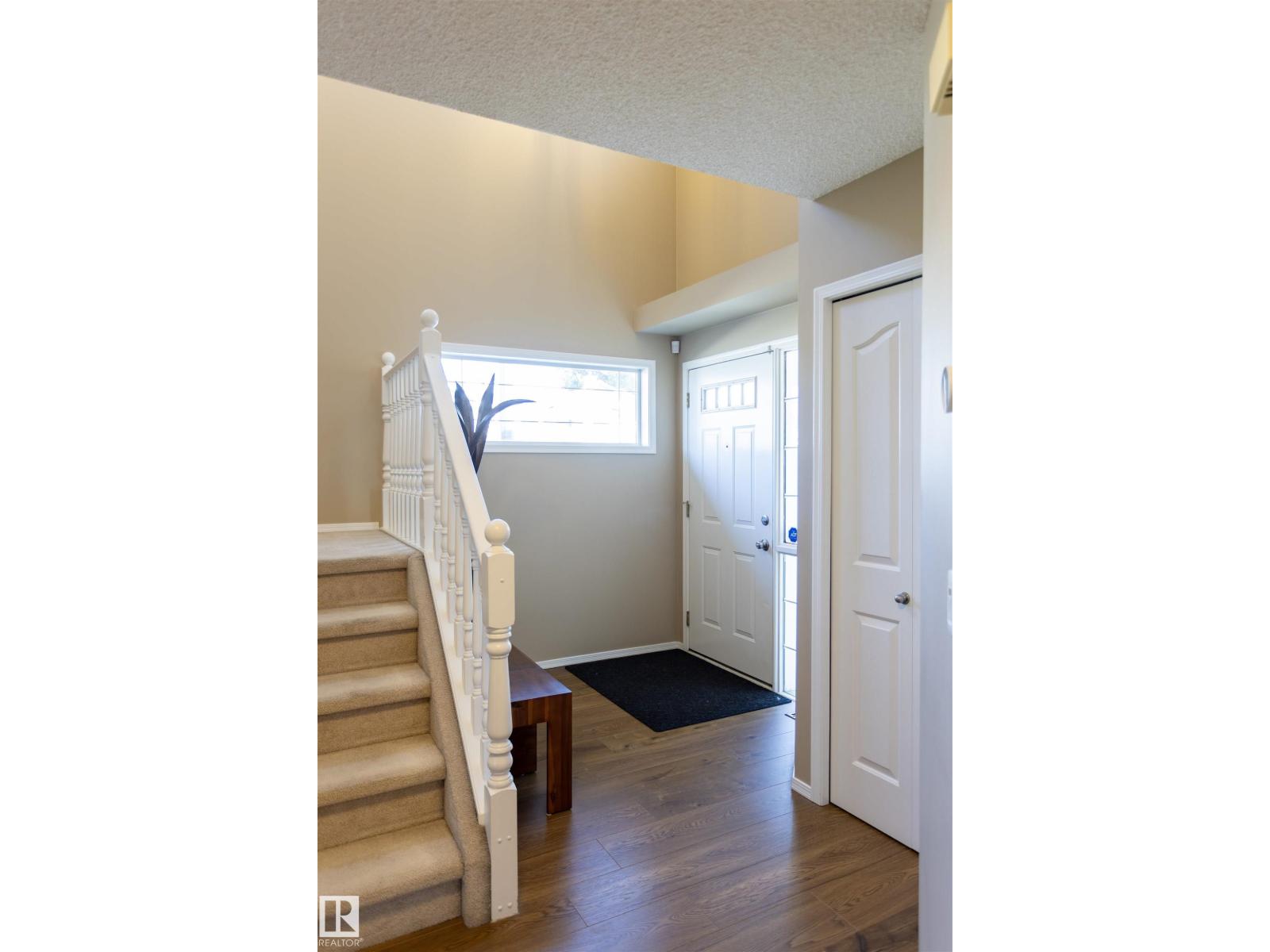 3575 Mclean Cr Sw Property Photo 5