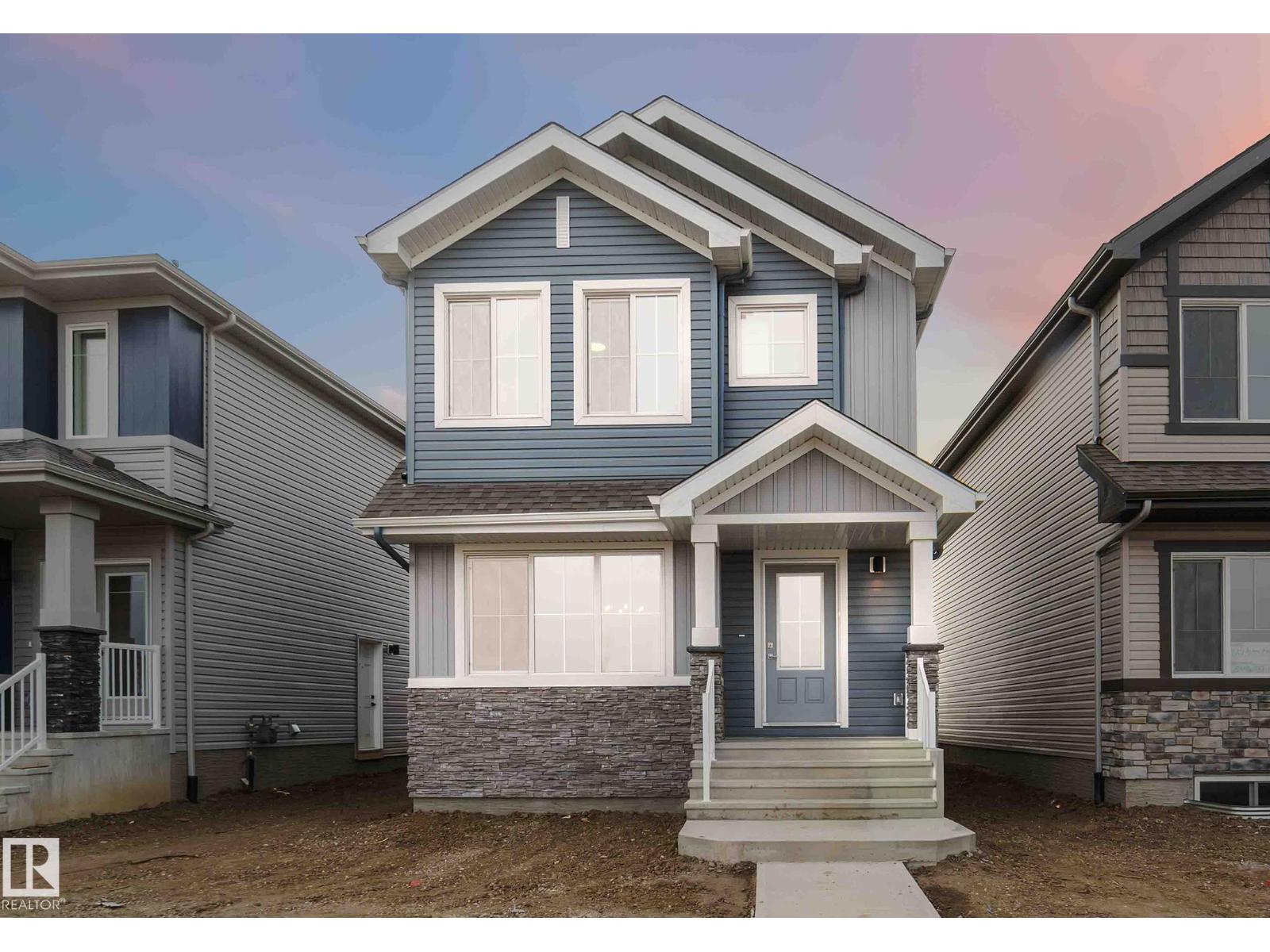 1013 Aster Bv Nw Property Photo 1