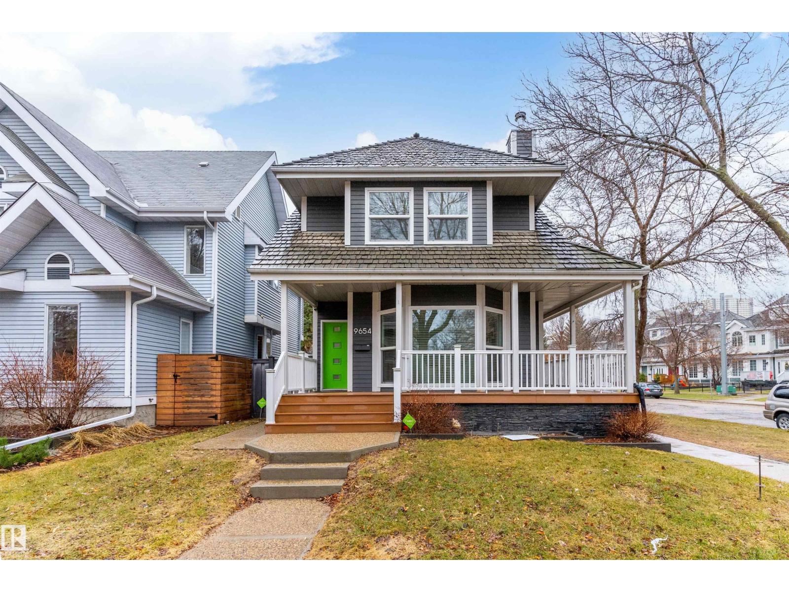 9654 100 ST NW Property Photo 1