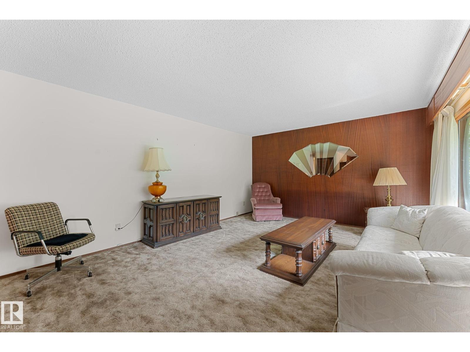 5020 53 Av Property Photo 9