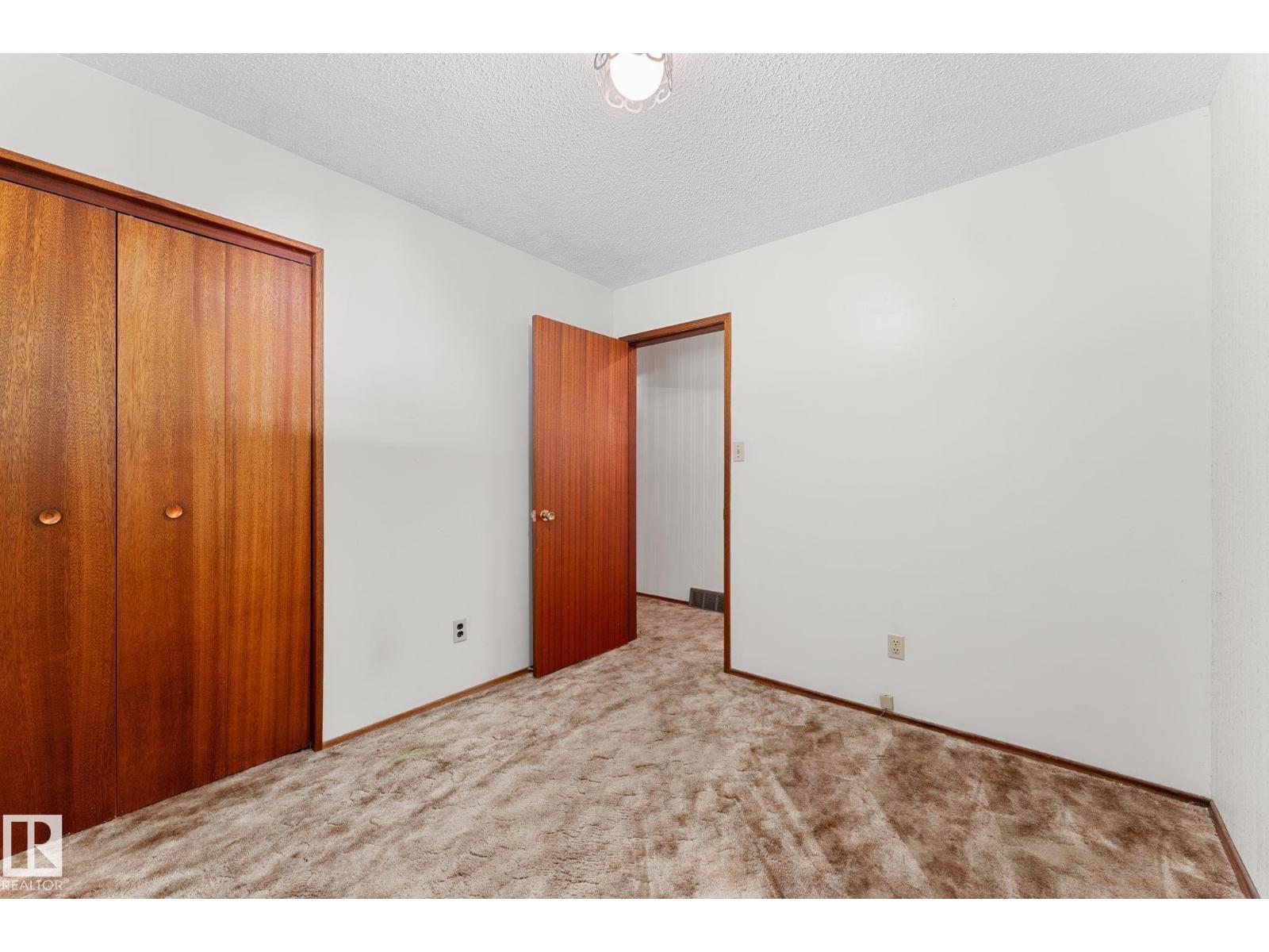 5020 53 Av Property Photo 27