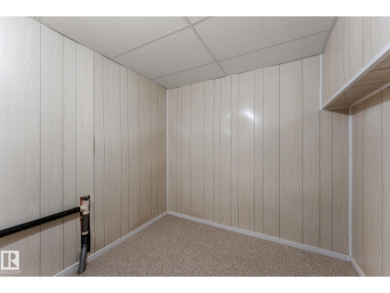 5020 53 Av Property Photo 36