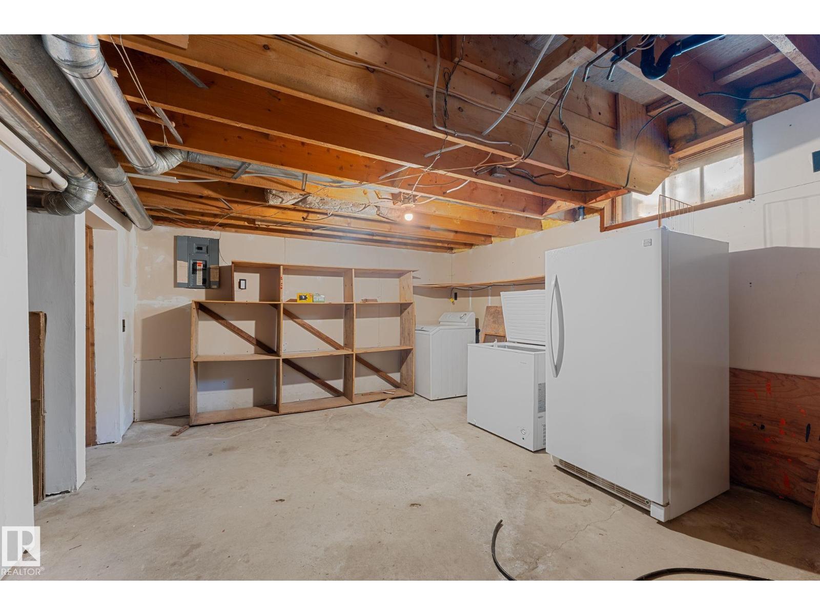 5020 53 Av Property Photo 39