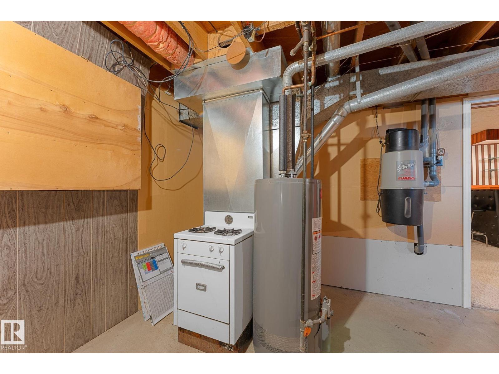 5020 53 Av Property Photo 42